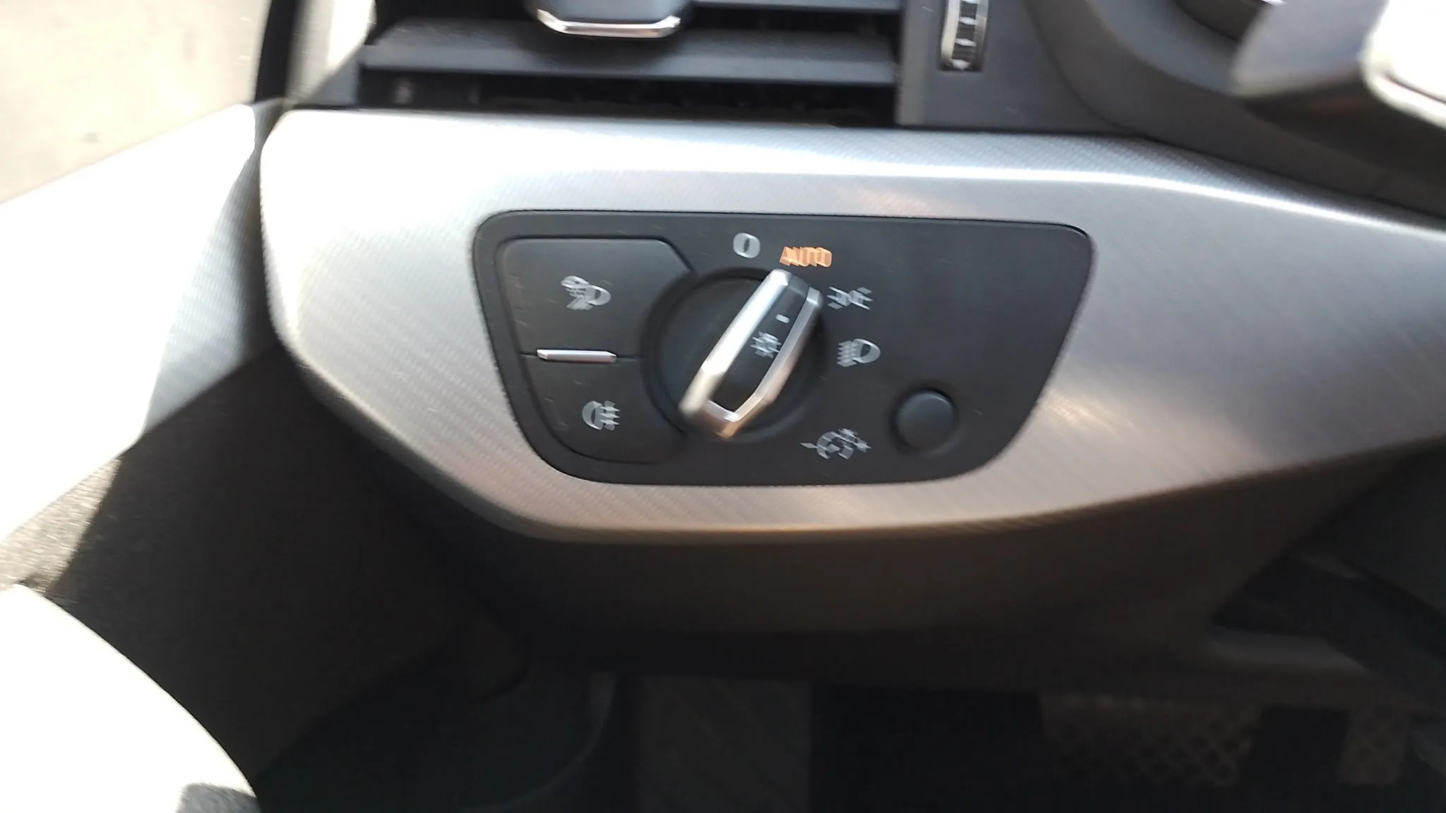 Audi A4 2.0 TDI S tronic - foto 21