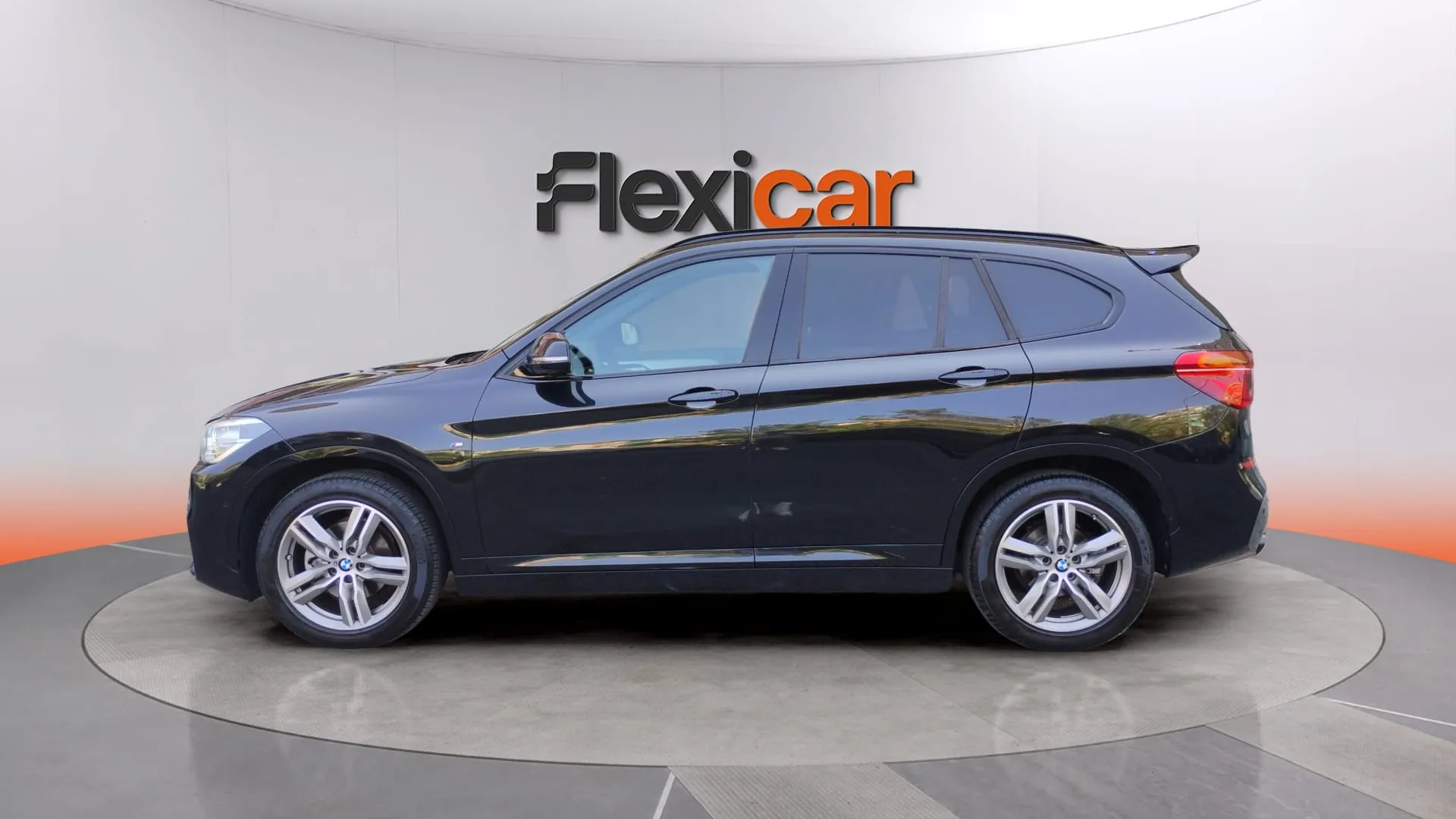BMW X1 sDrive18d - foto 6