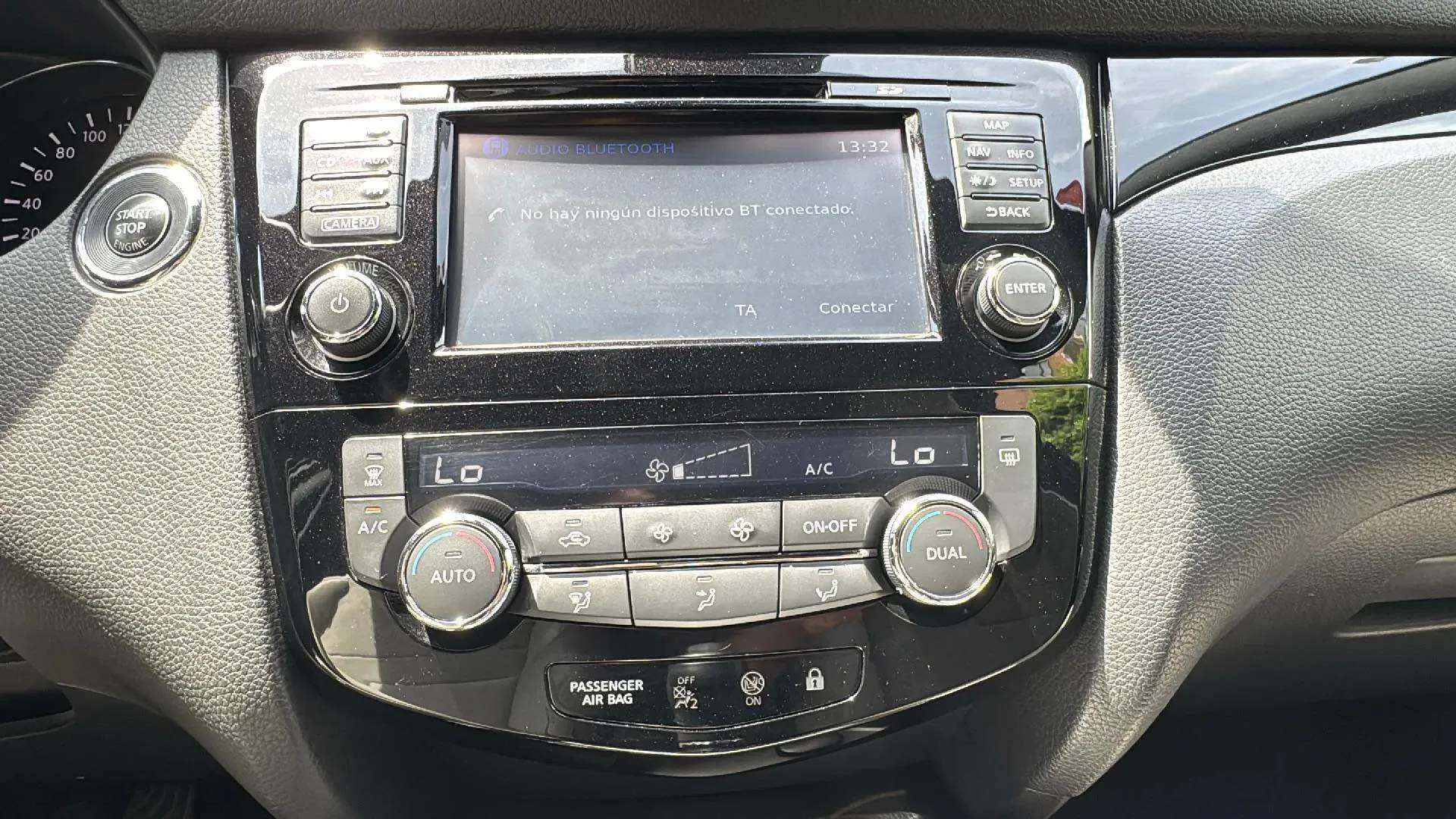 Nissan Qashqai DIG-T N-Connecta - foto 12