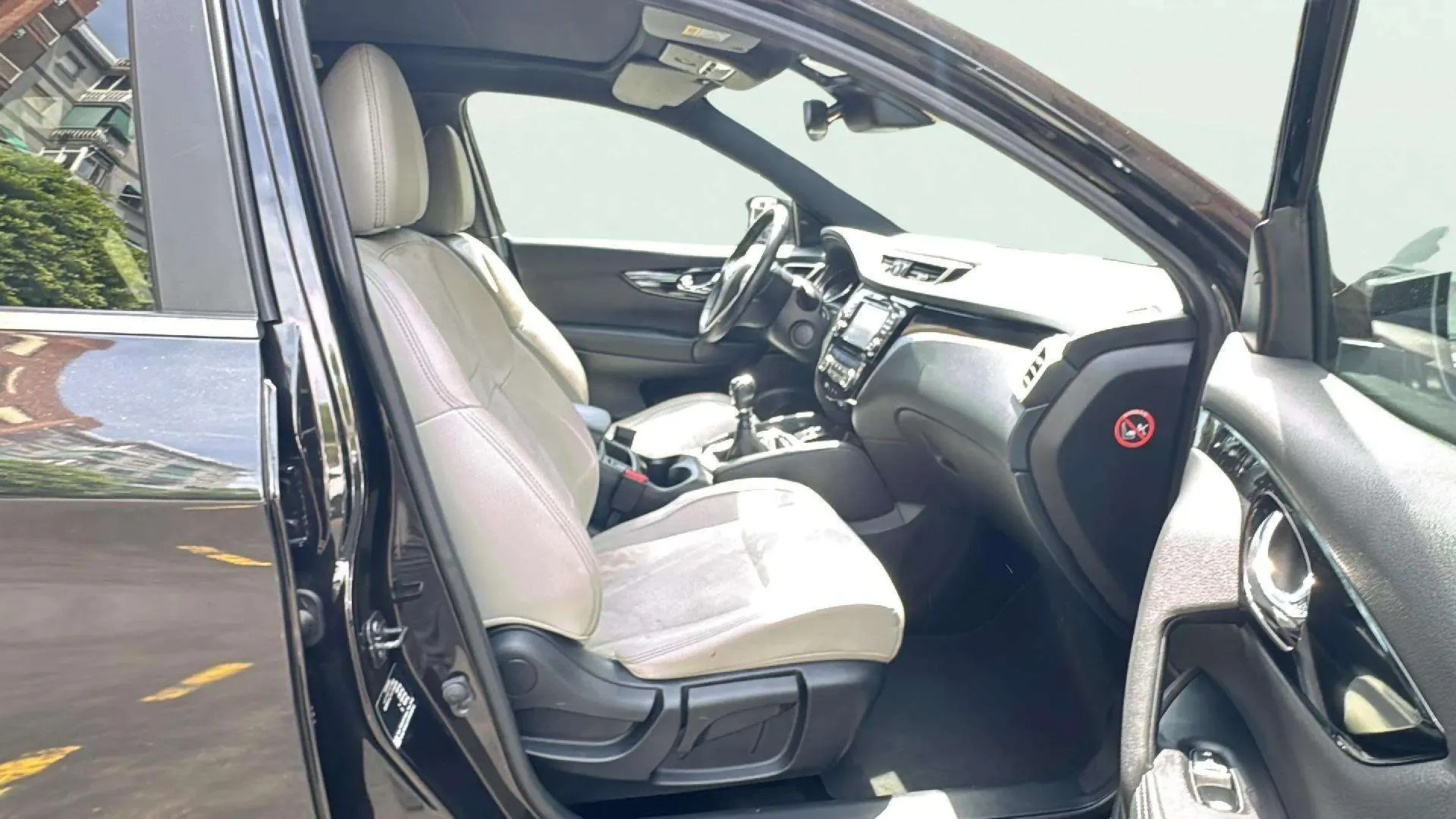 Nissan Qashqai DIG-T N-Connecta - foto 18