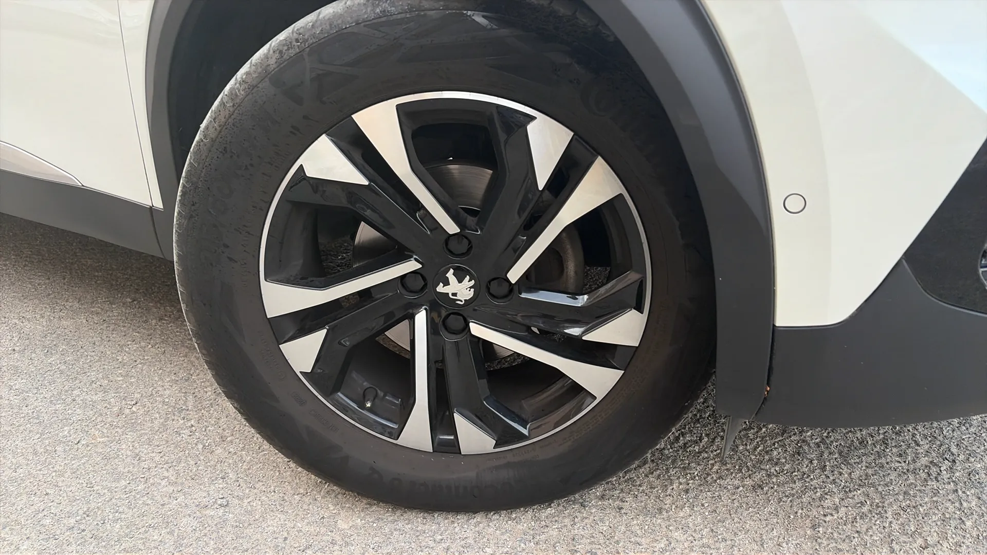 Peugeot 2008 GT PureTech 130 EAT8 - foto 13