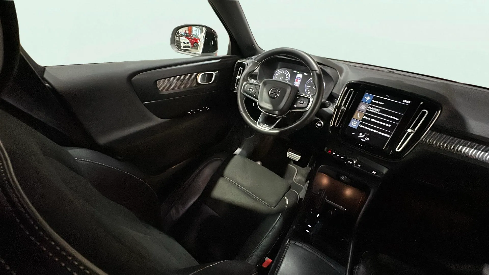 Volvo XC40 2.0 D3 - foto 10