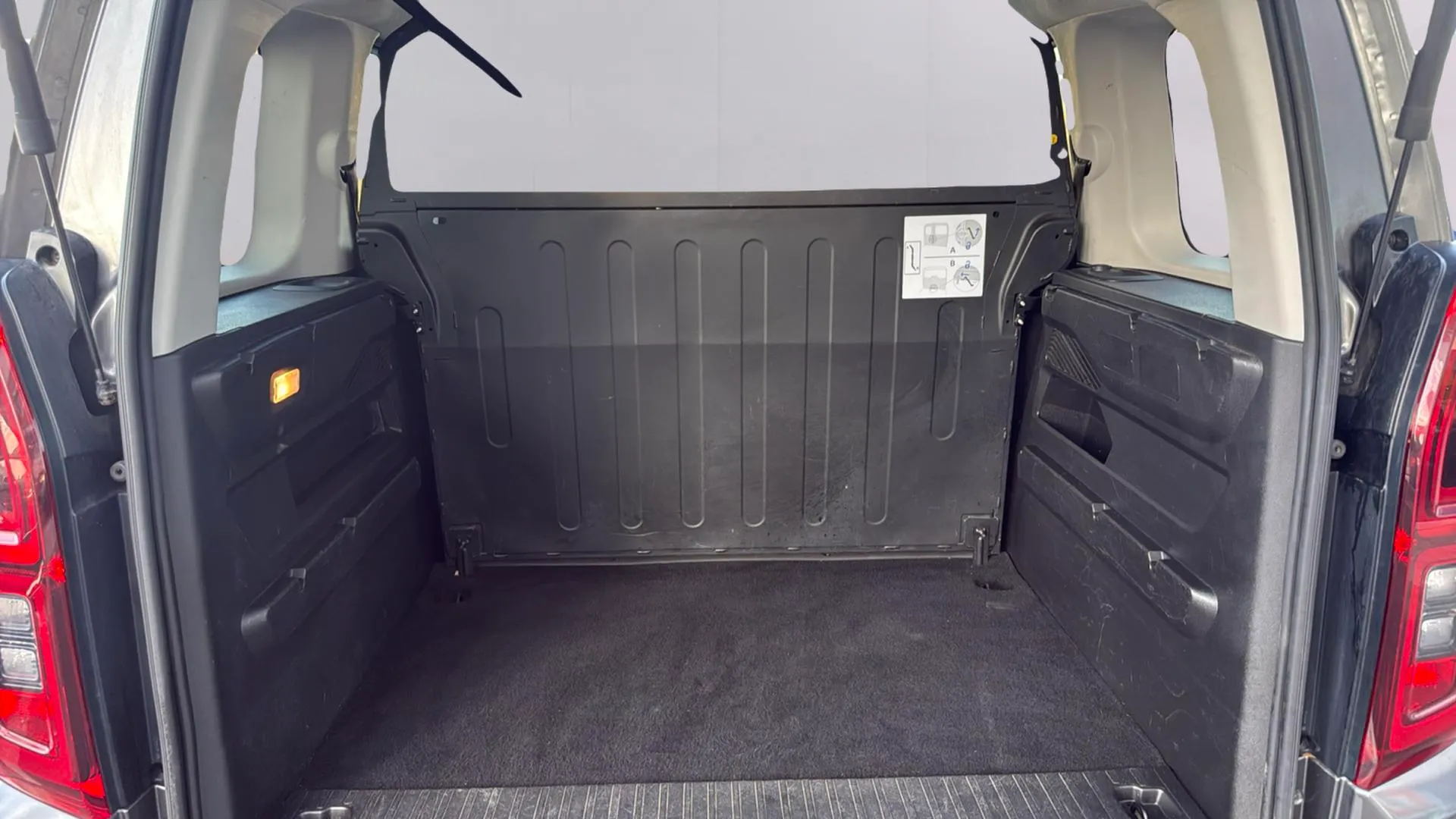 Opel Combo 1.5 TD Elegance XL - foto 16