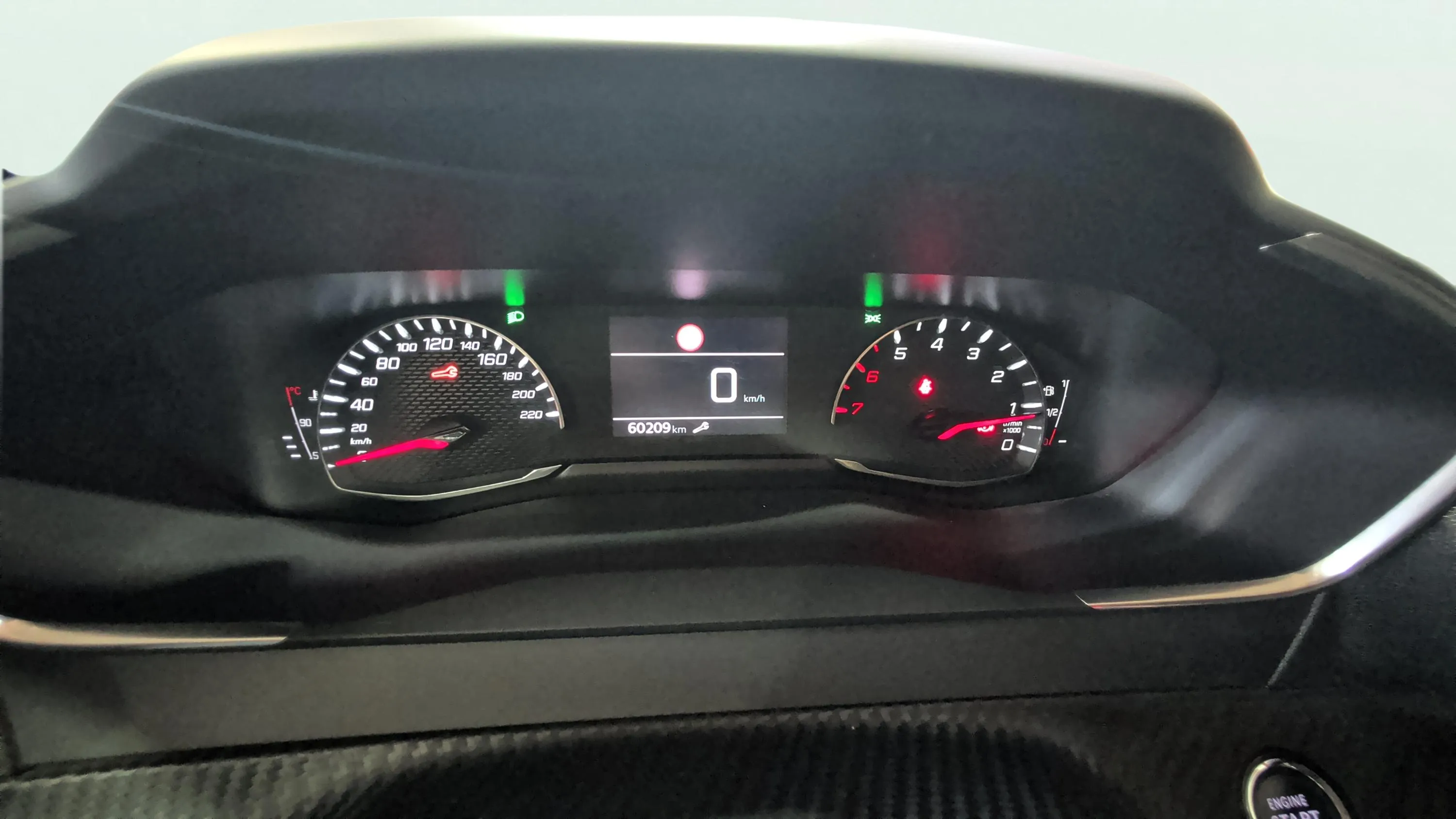 Peugeot 208 BlueHDi Allure Pack - foto 17