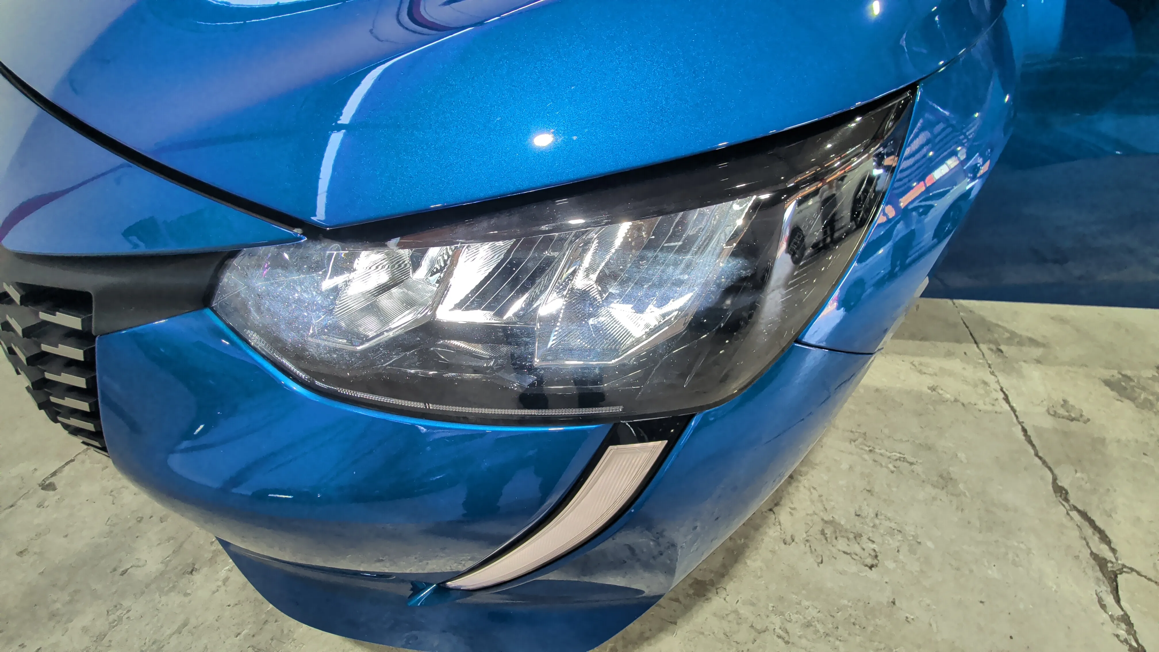 Peugeot 208 BlueHDi Allure Pack - foto 9