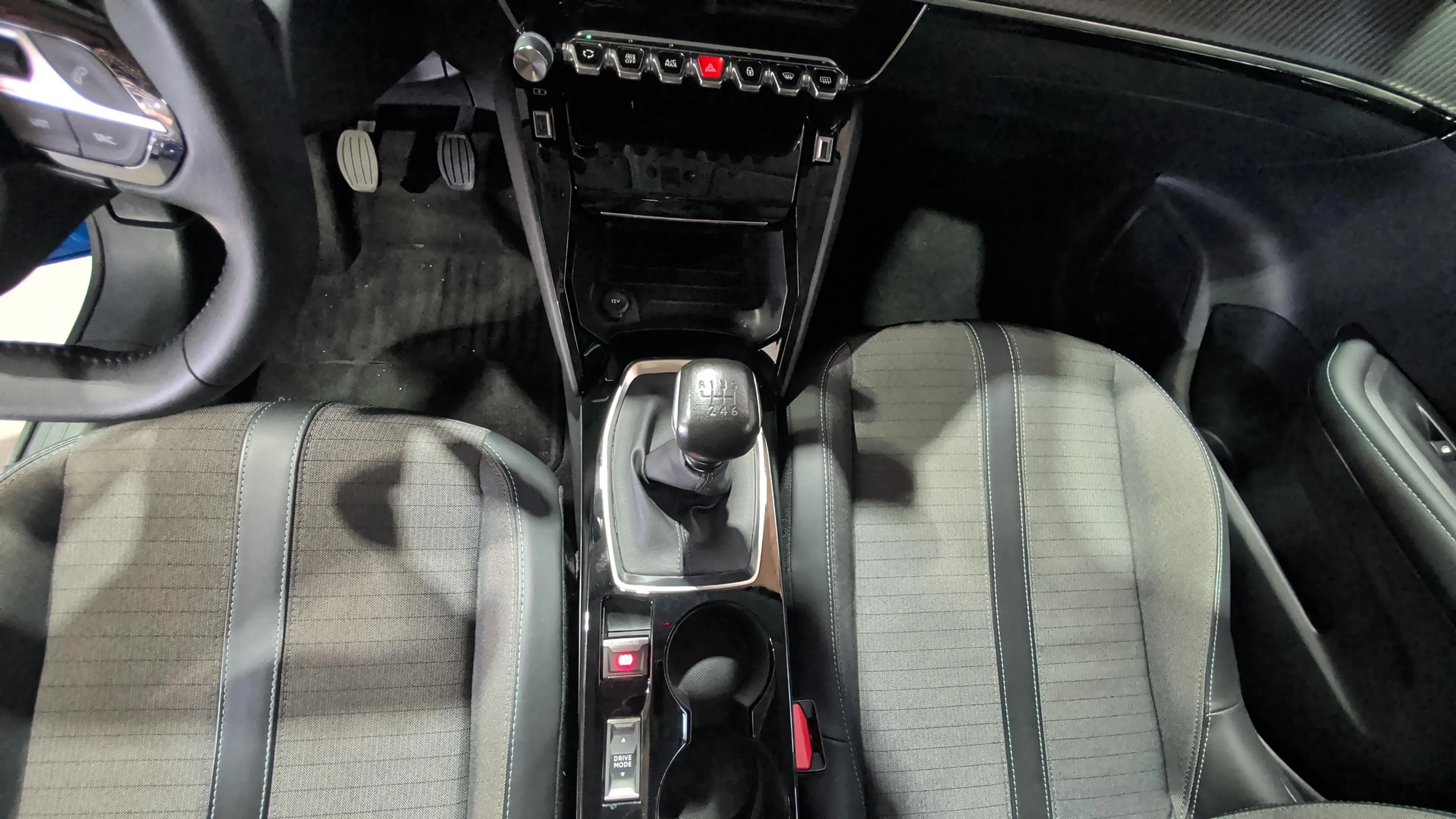Peugeot 208 BlueHDi Allure Pack - foto 21