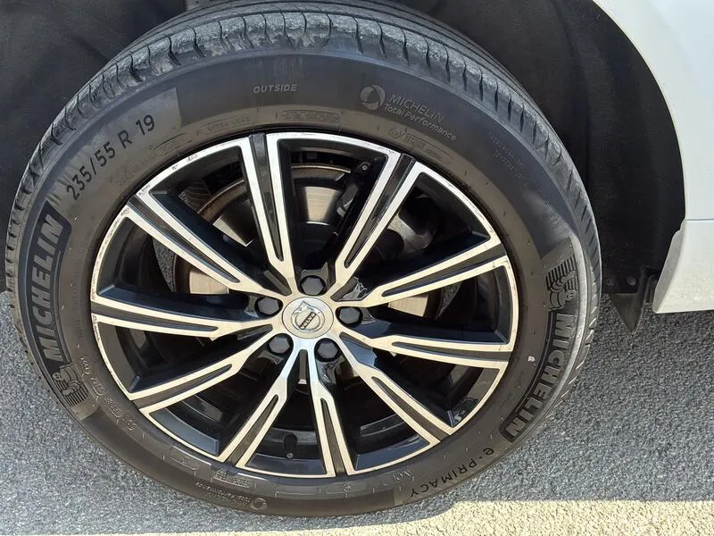 Volvo XC60 2.0 B4 D AWD Inscription - foto 41