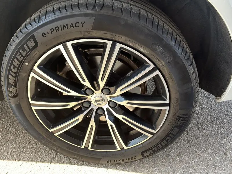 Volvo XC60 2.0 B4 D AWD Inscription - foto 44