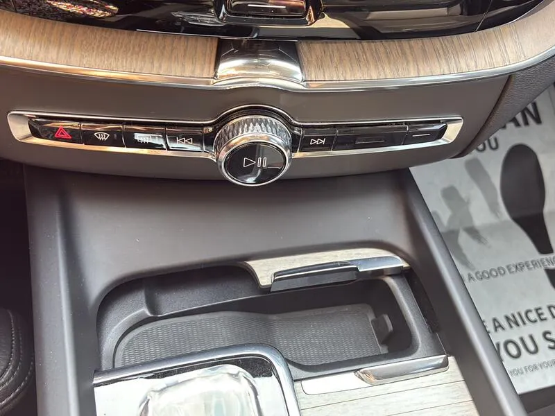 Volvo XC60 2.0 B4 D AWD Inscription - foto 21