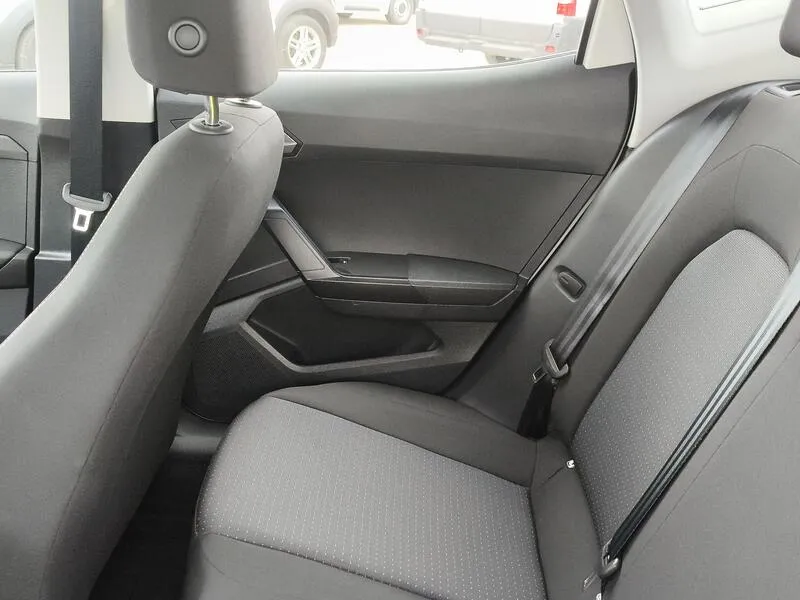 SEAT Arona 1.0 TSI Style XL - foto 31