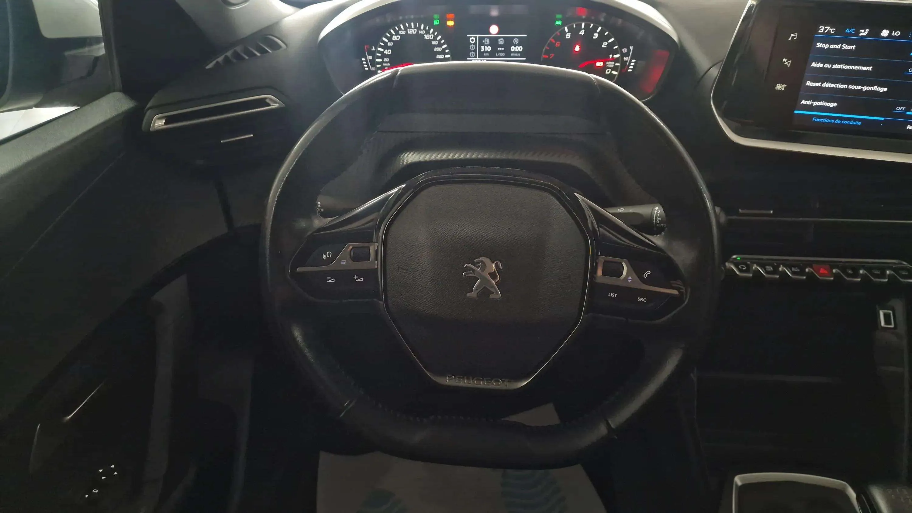 Peugeot 2008 Active Pack PureTech 100 BVM6 - foto 11