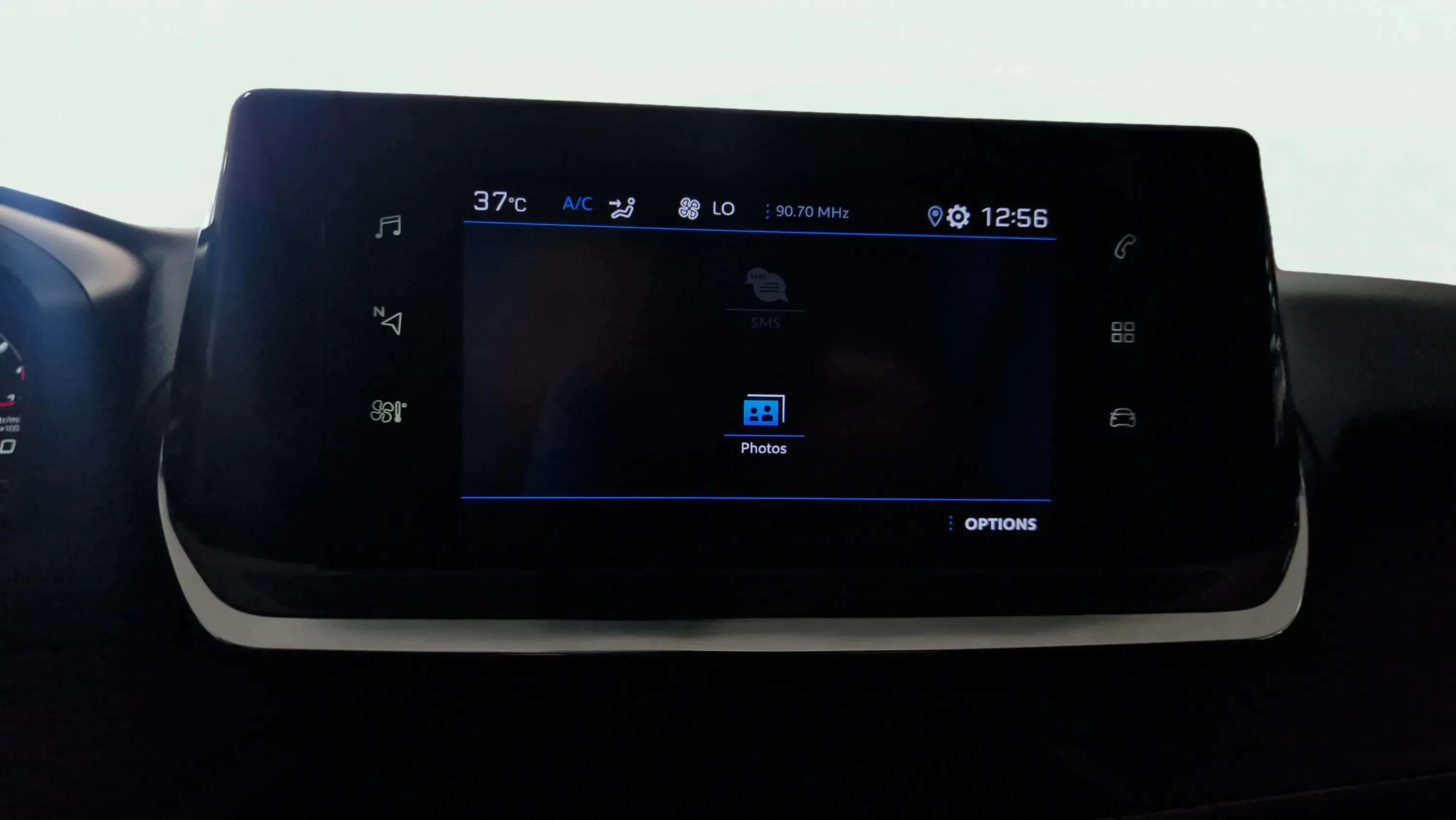 Peugeot 2008 Active Pack PureTech 100 BVM6 - foto 13
