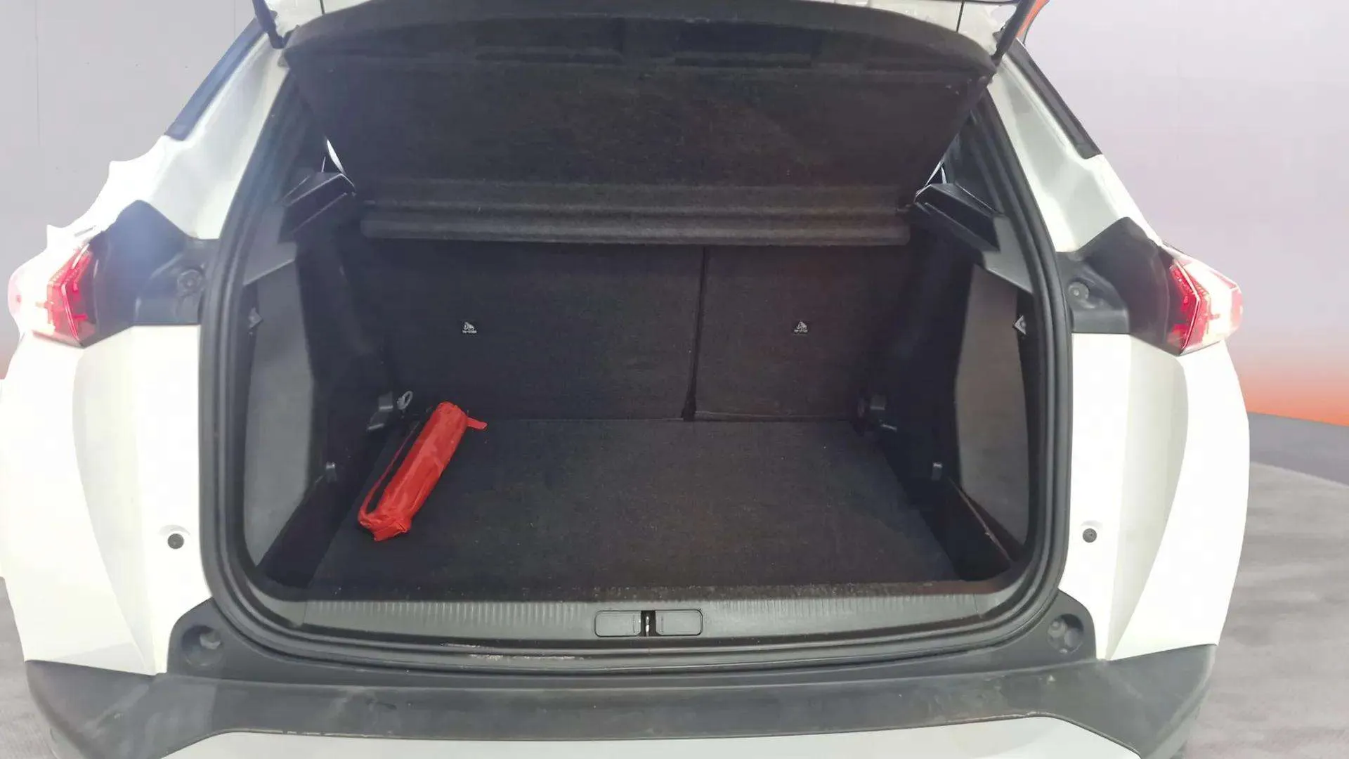 Peugeot 2008 Active Pack PureTech 100 BVM6 - foto 26