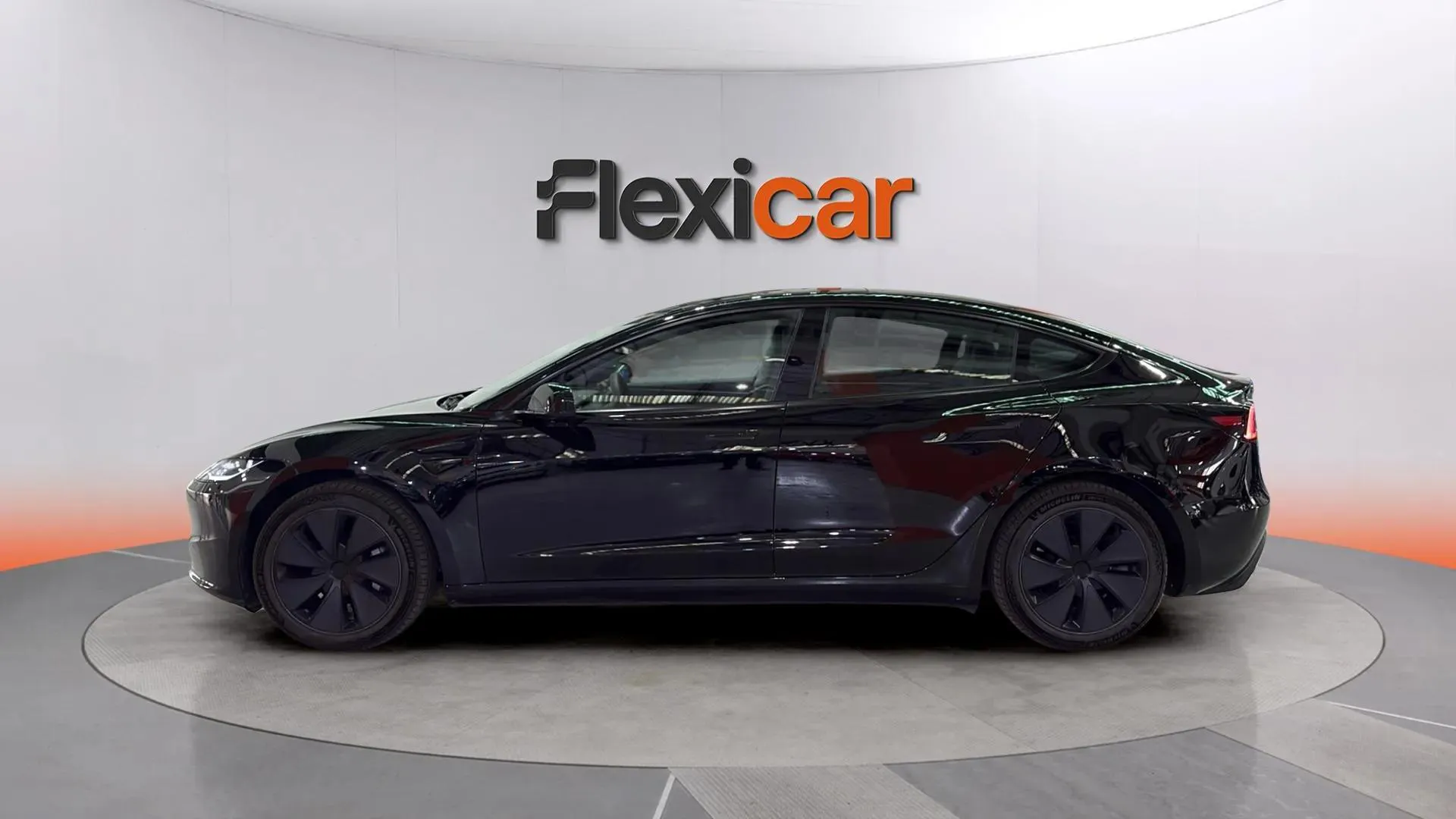 Tesla Model 3 RWD - foto 4