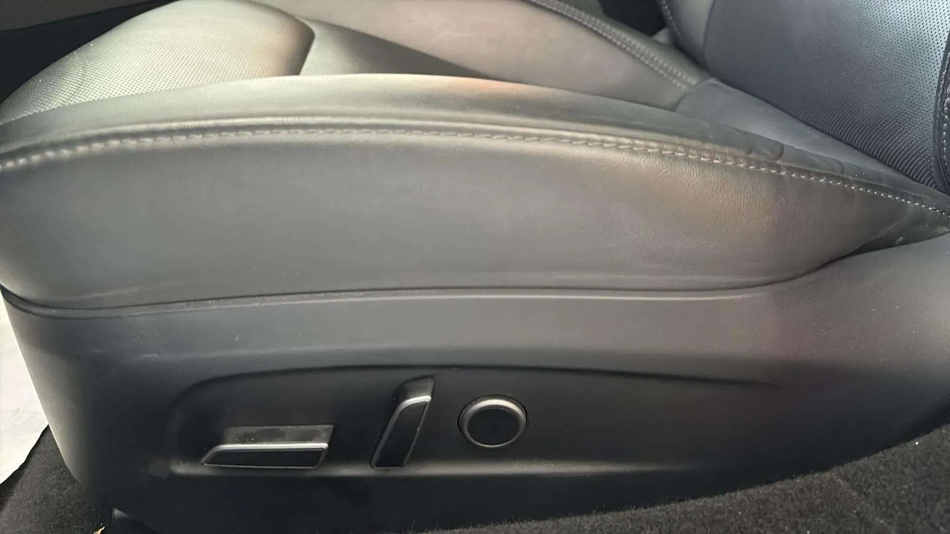 Tesla Model 3 RWD - foto 23