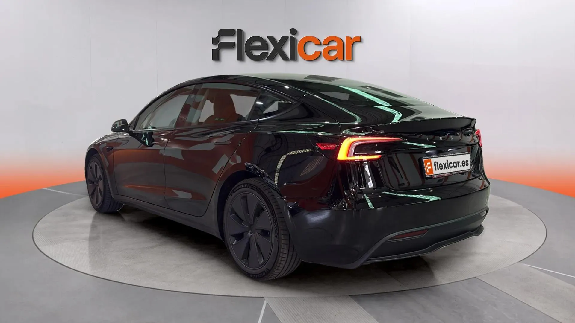Tesla Model 3 RWD - foto 5