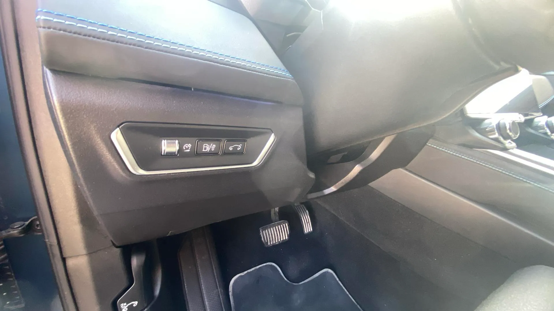 Lynk & Co 01 1.5 PHEV - foto 17