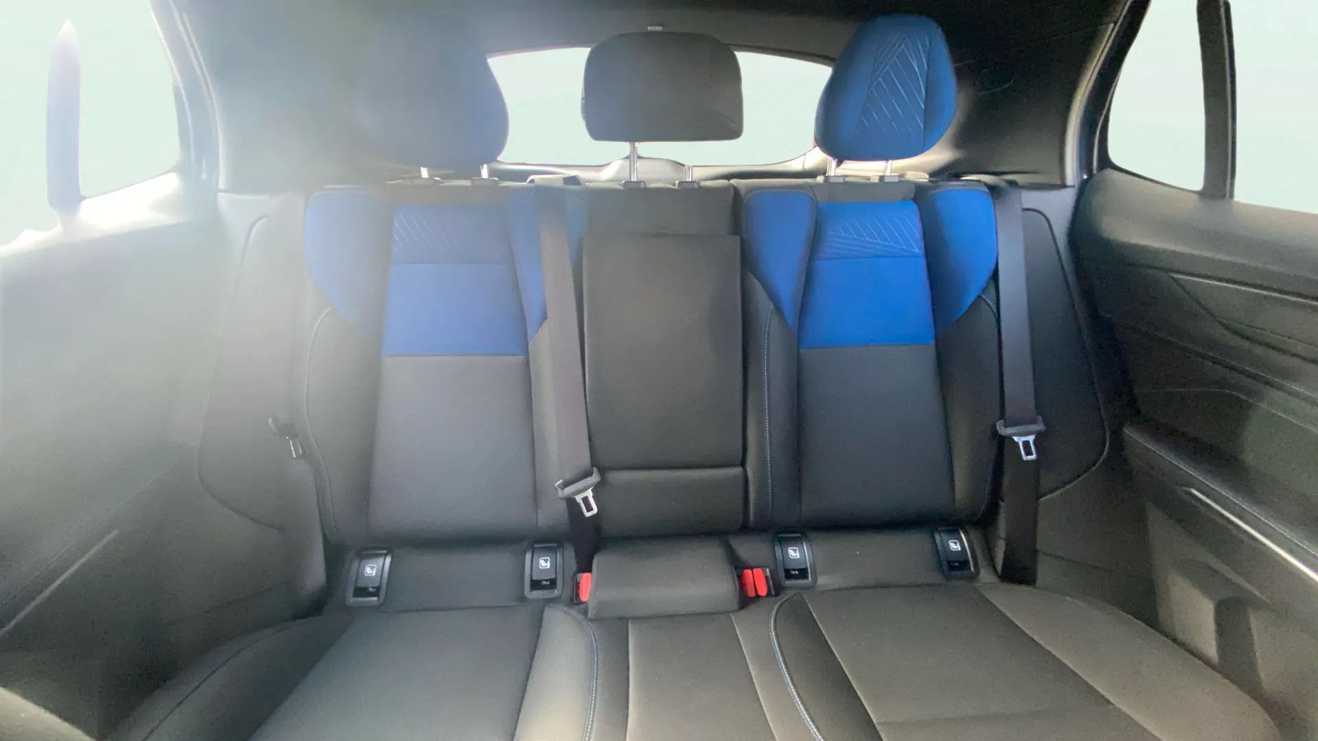 Lynk & Co 01 1.5 PHEV - foto 19
