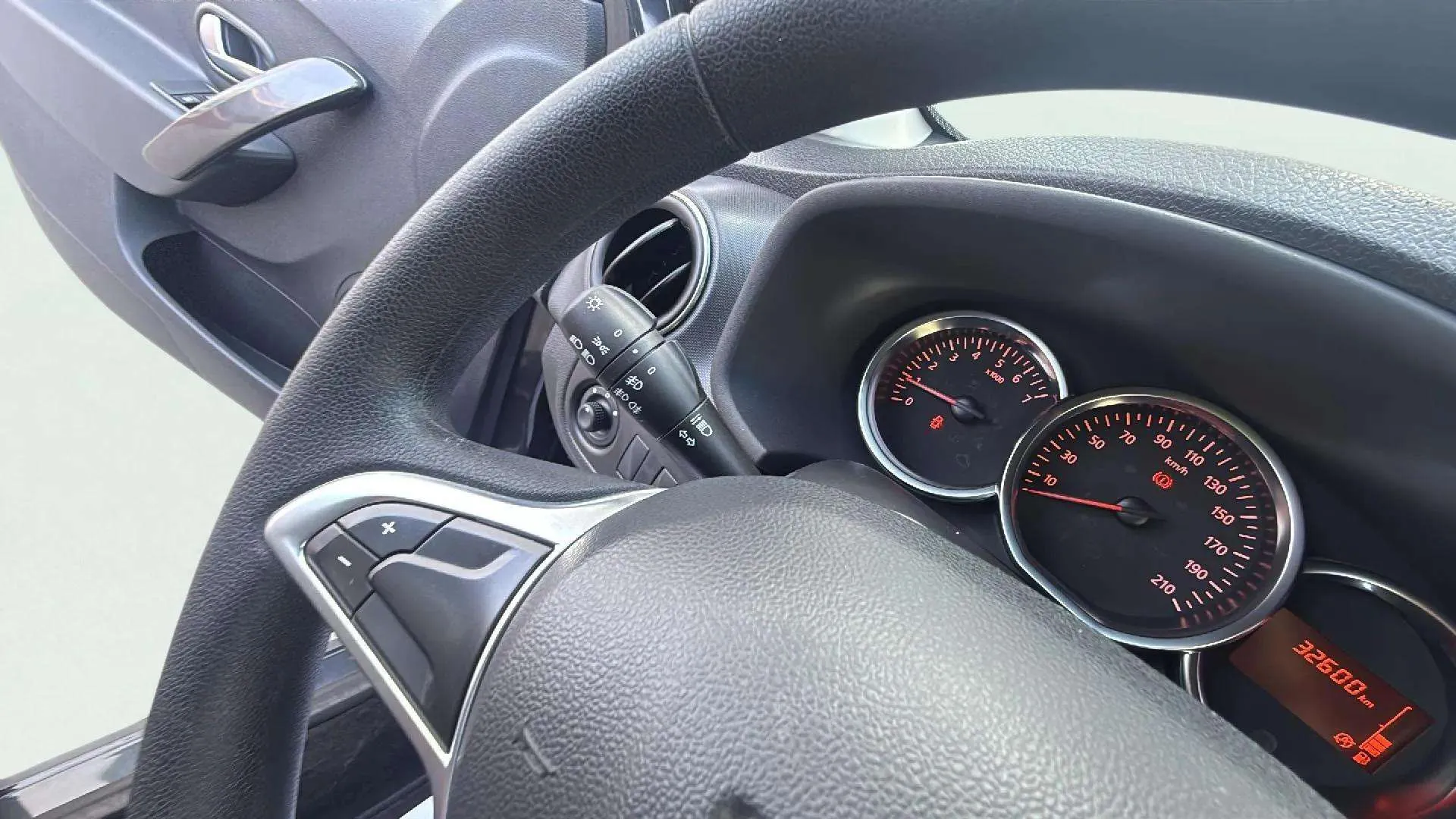 Dacia Sandero Comfort TCe 1.0 SS - foto 14