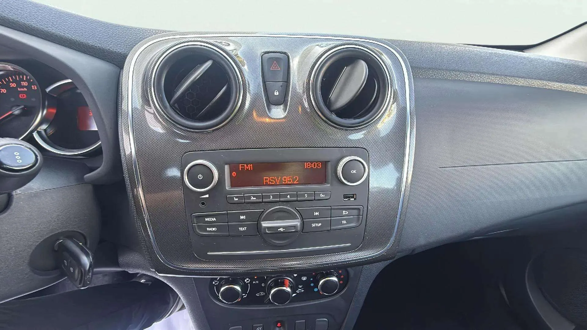 Dacia Sandero Comfort TCe 1.0 SS - foto 16