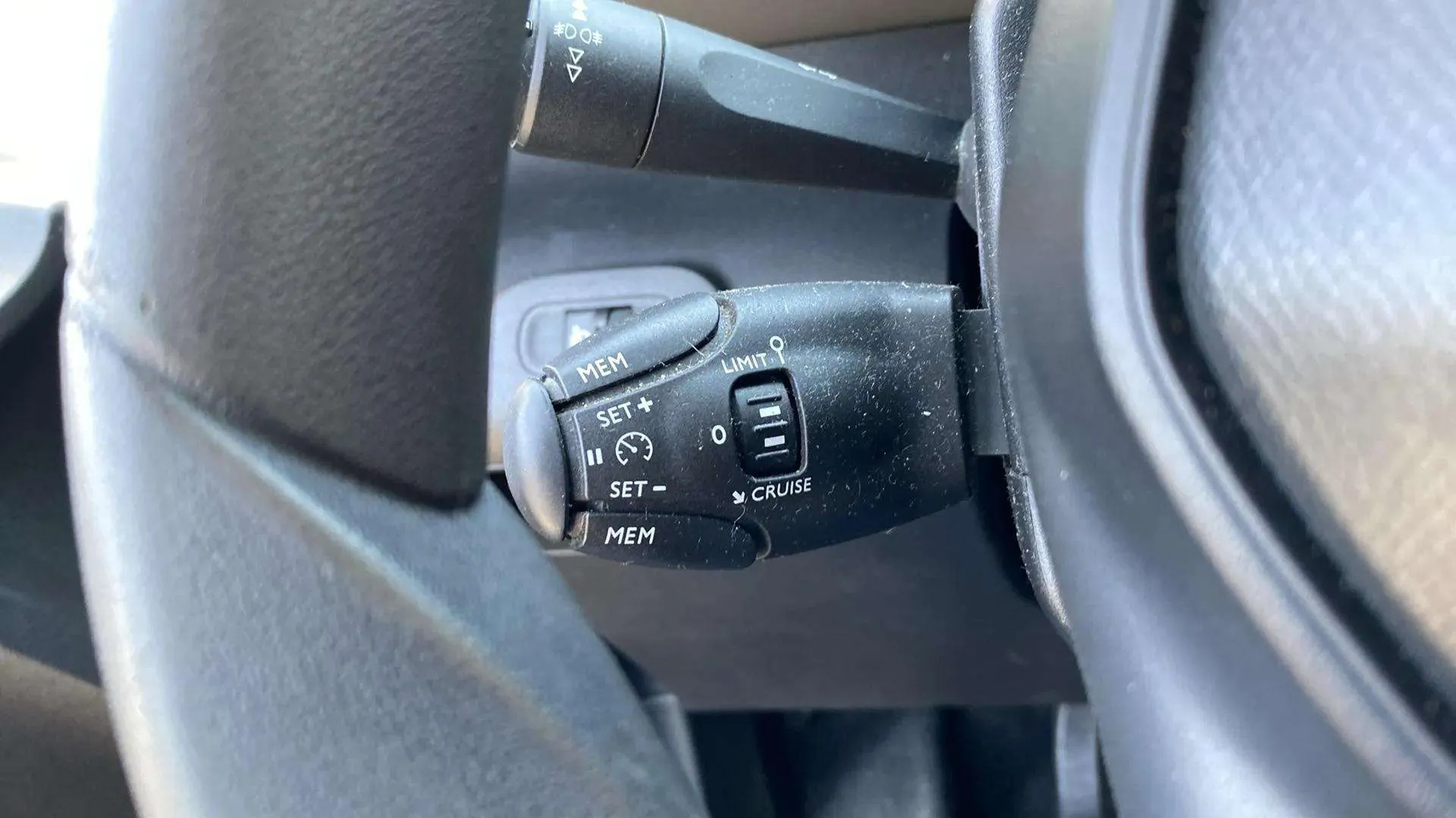 Peugeot Rifter Allure Long PureTech - foto 19