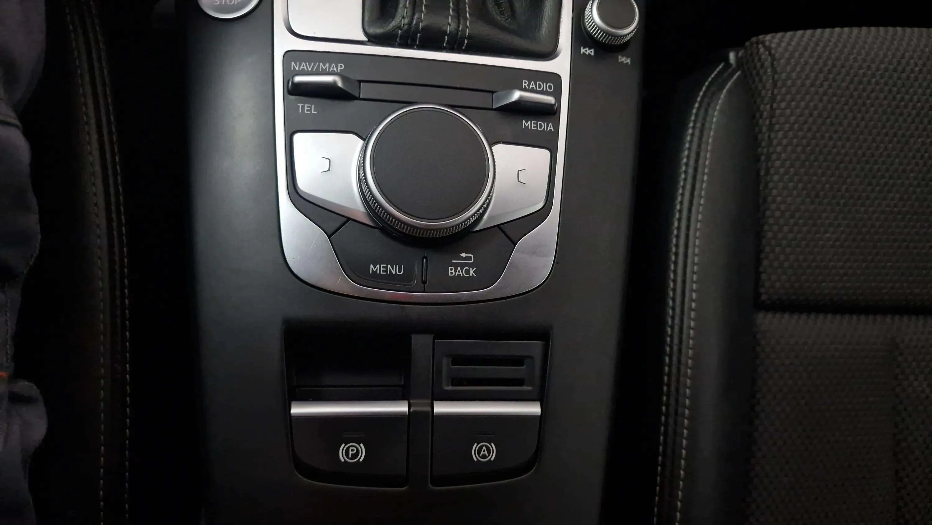 Audi A3 Black line 35 TDI S tron Sportback - foto 20