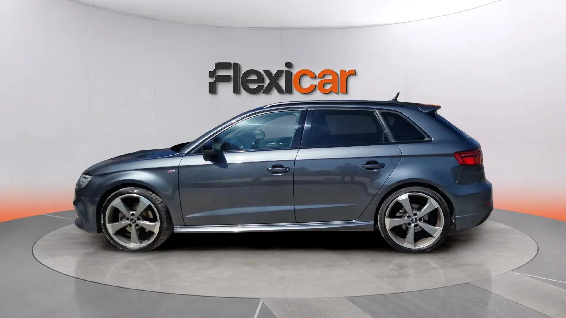 Audi A3 Black line 35 TDI S tron Sportback - foto 4