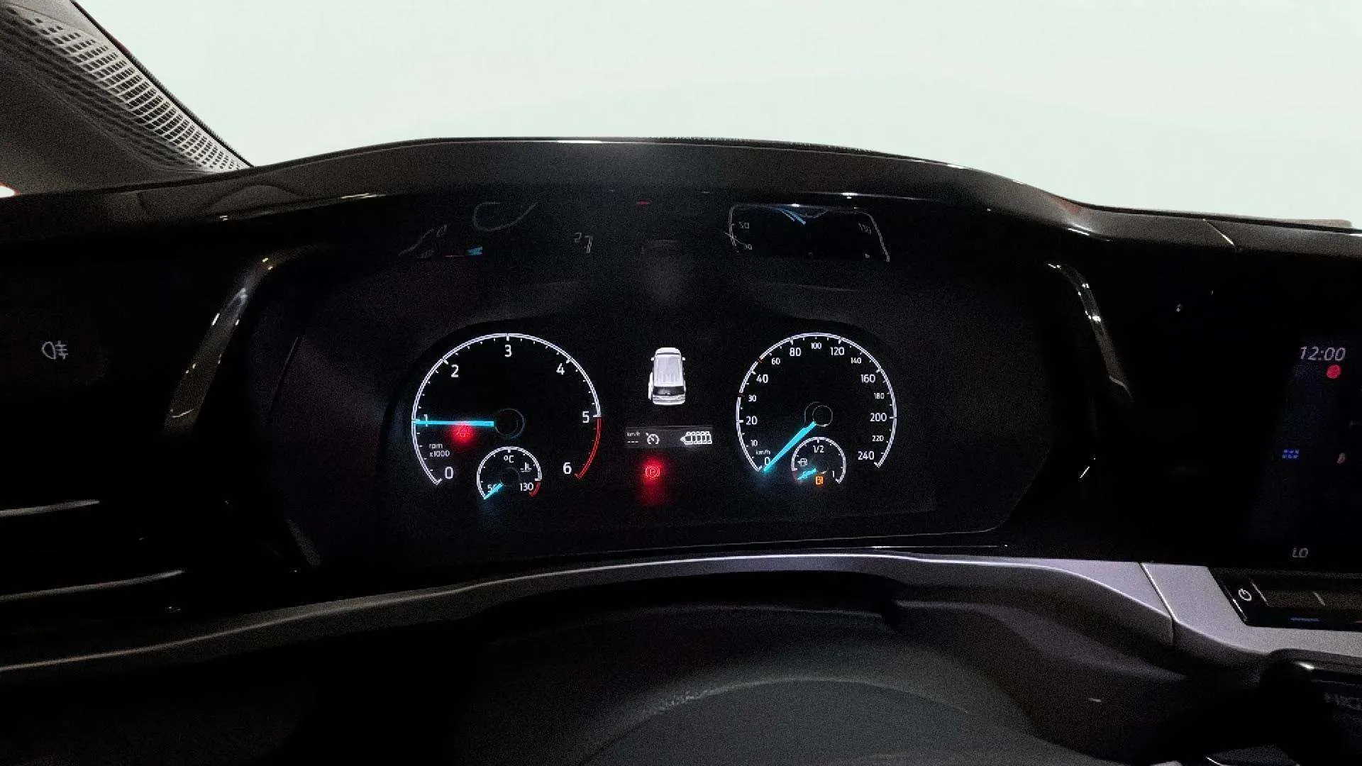 Ford Grand Tourneo Connect 2.0 EcoBlue Active - foto 12