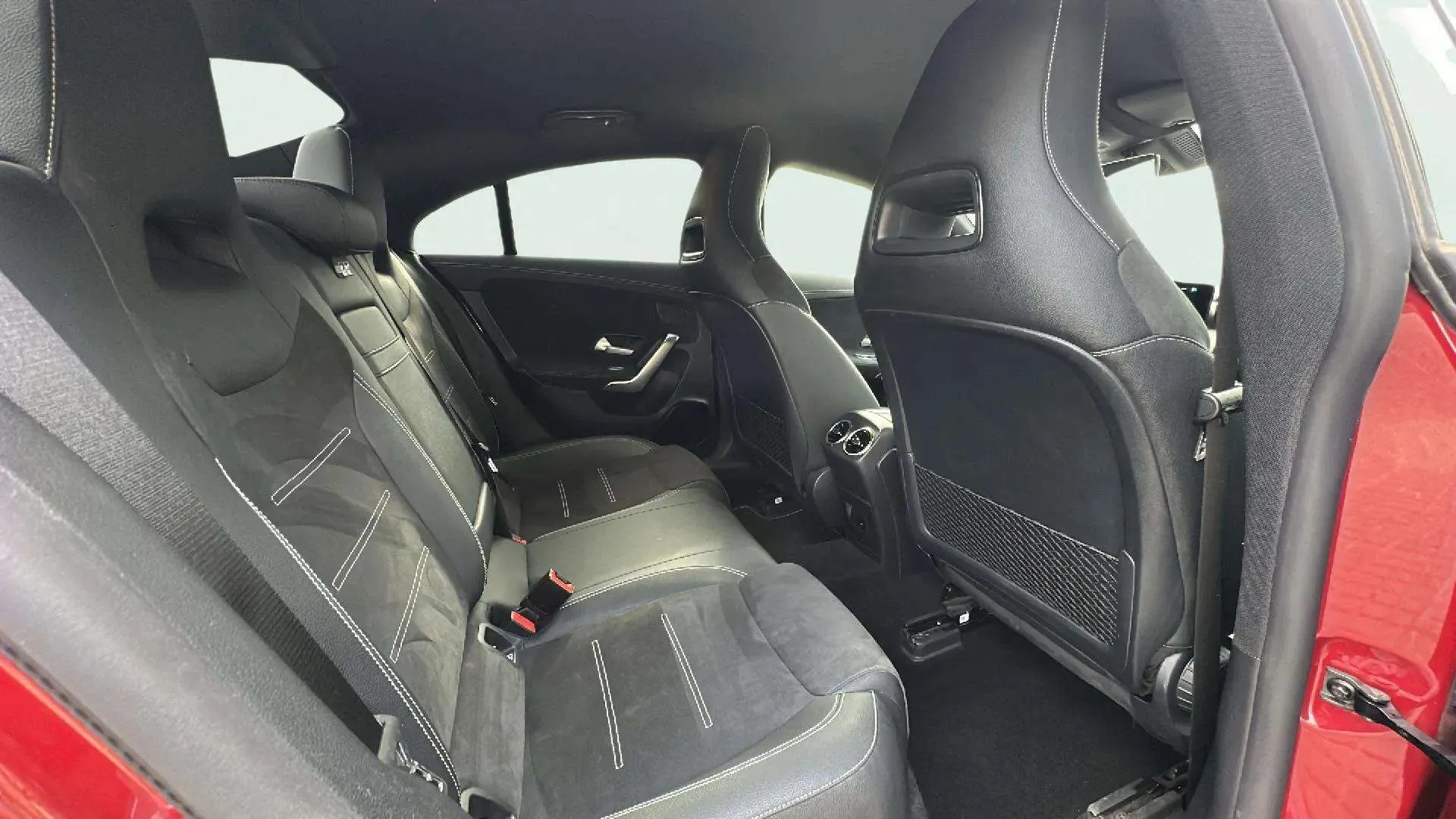 Mercedes-Benz CLA 200 D DCT - foto 19