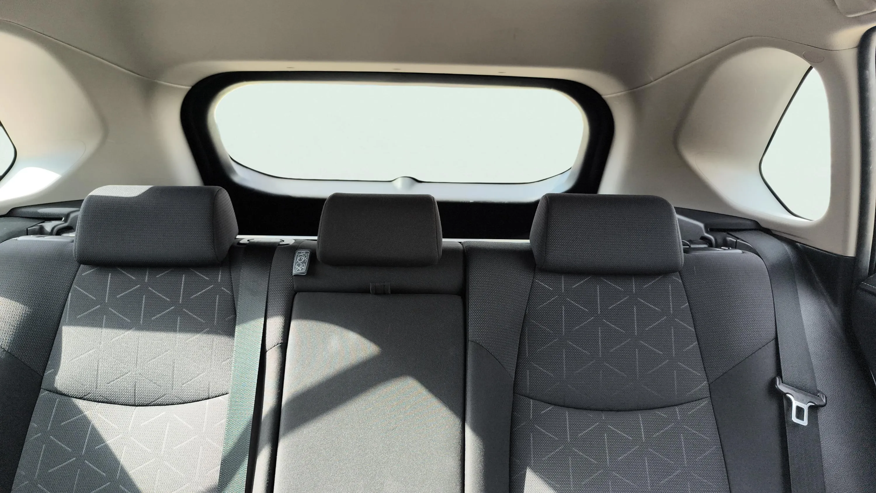 Toyota RAV4 2.5l 220H Advance - foto 15