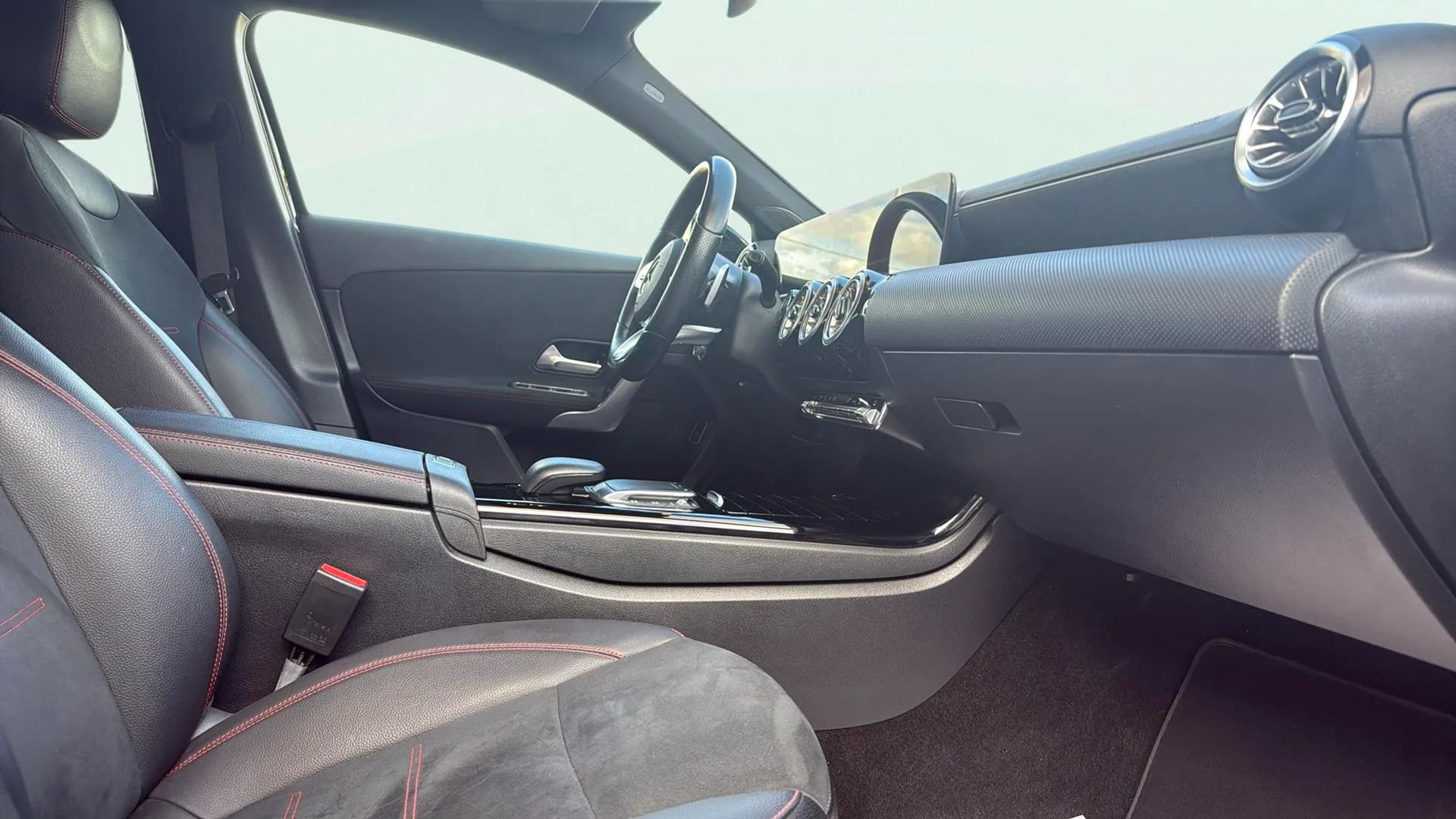 Mercedes-Benz Clase A A 200 d Sedán - foto 14