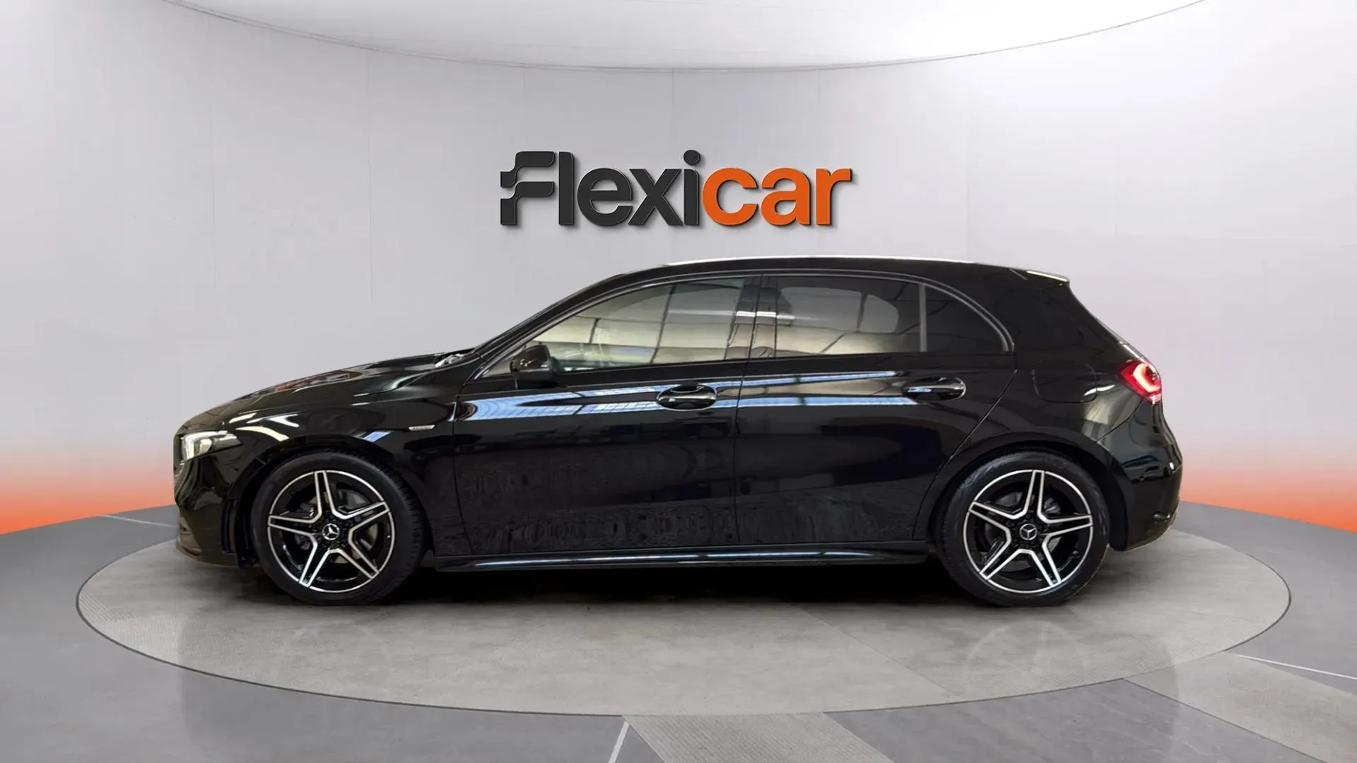 Mercedes-Benz Clase A A 200 d - foto 4