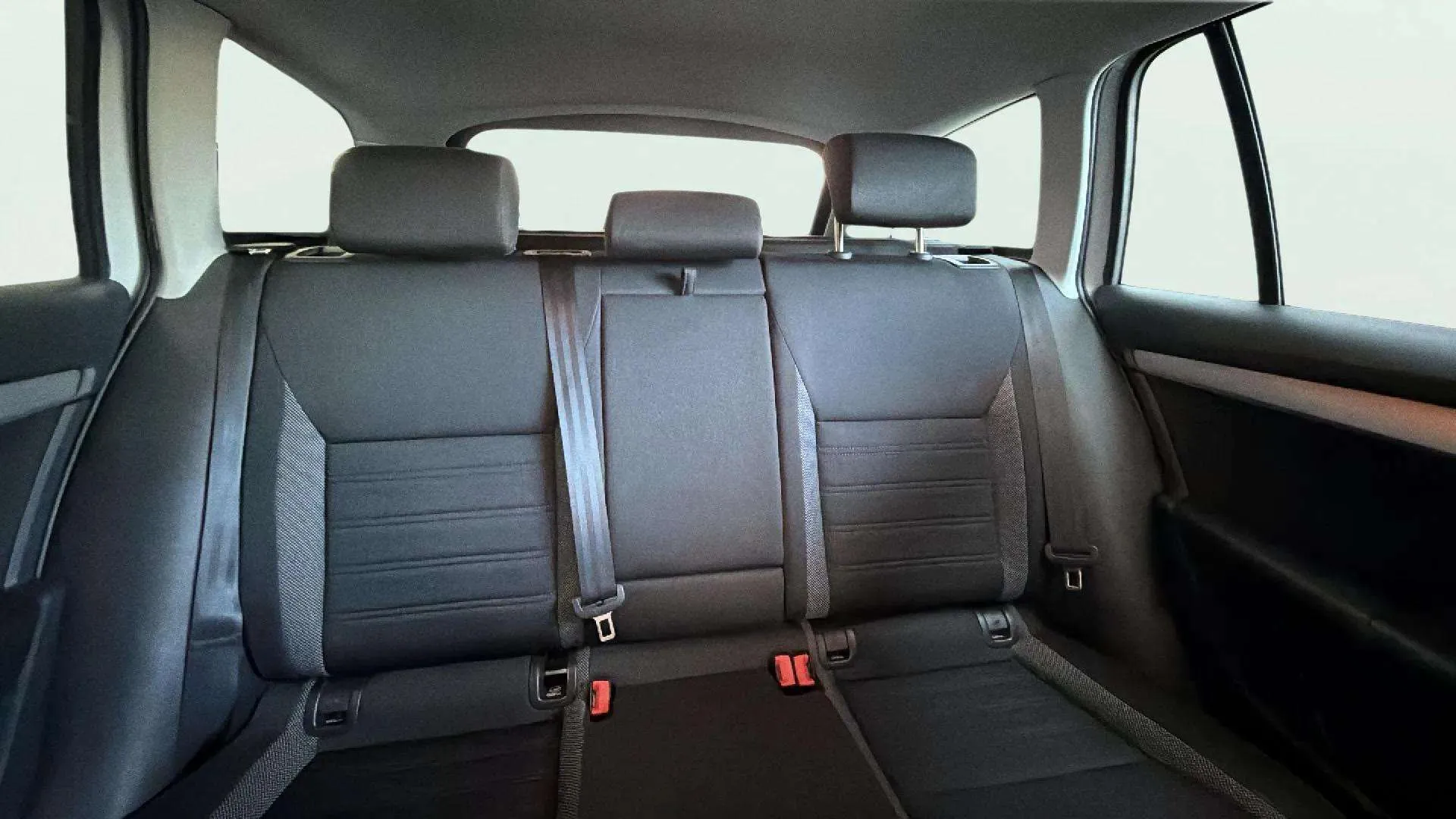 Škoda Octavia Combi 1.5 TSI DSG Ambition - foto 23