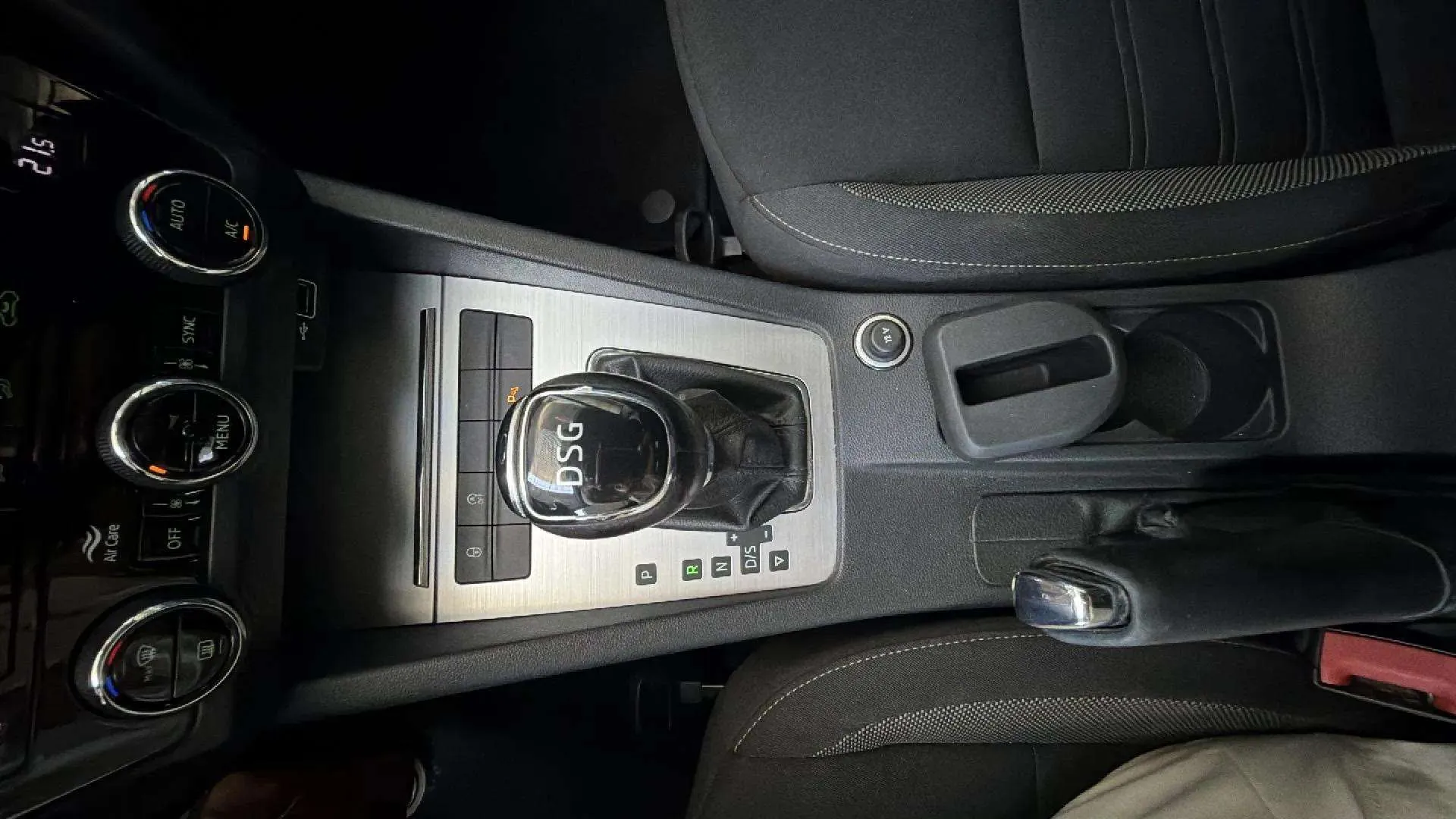Škoda Octavia Combi 1.5 TSI DSG Ambition - foto 27