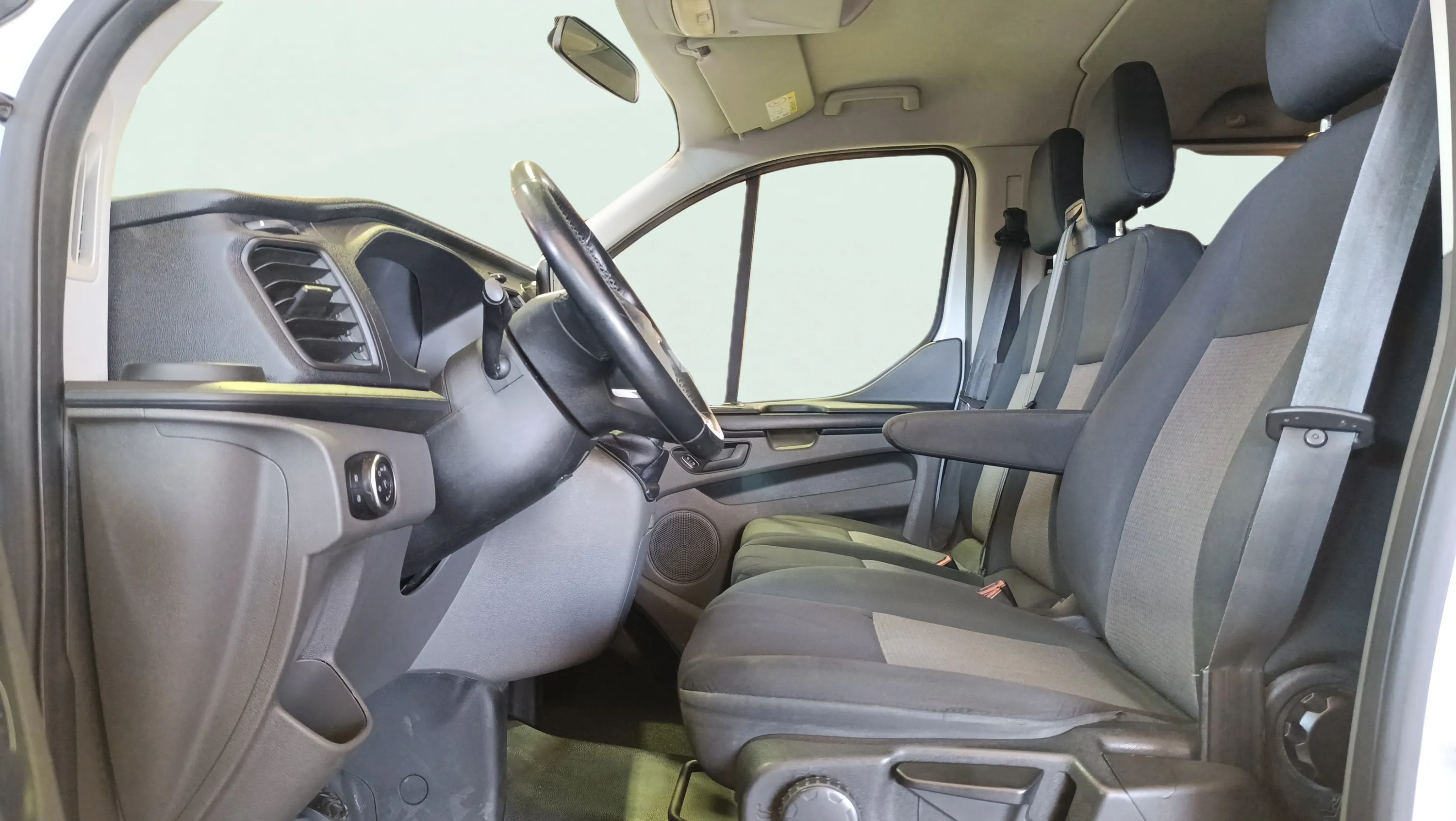 Ford Transit Custom 2.0 TDCi - foto 27