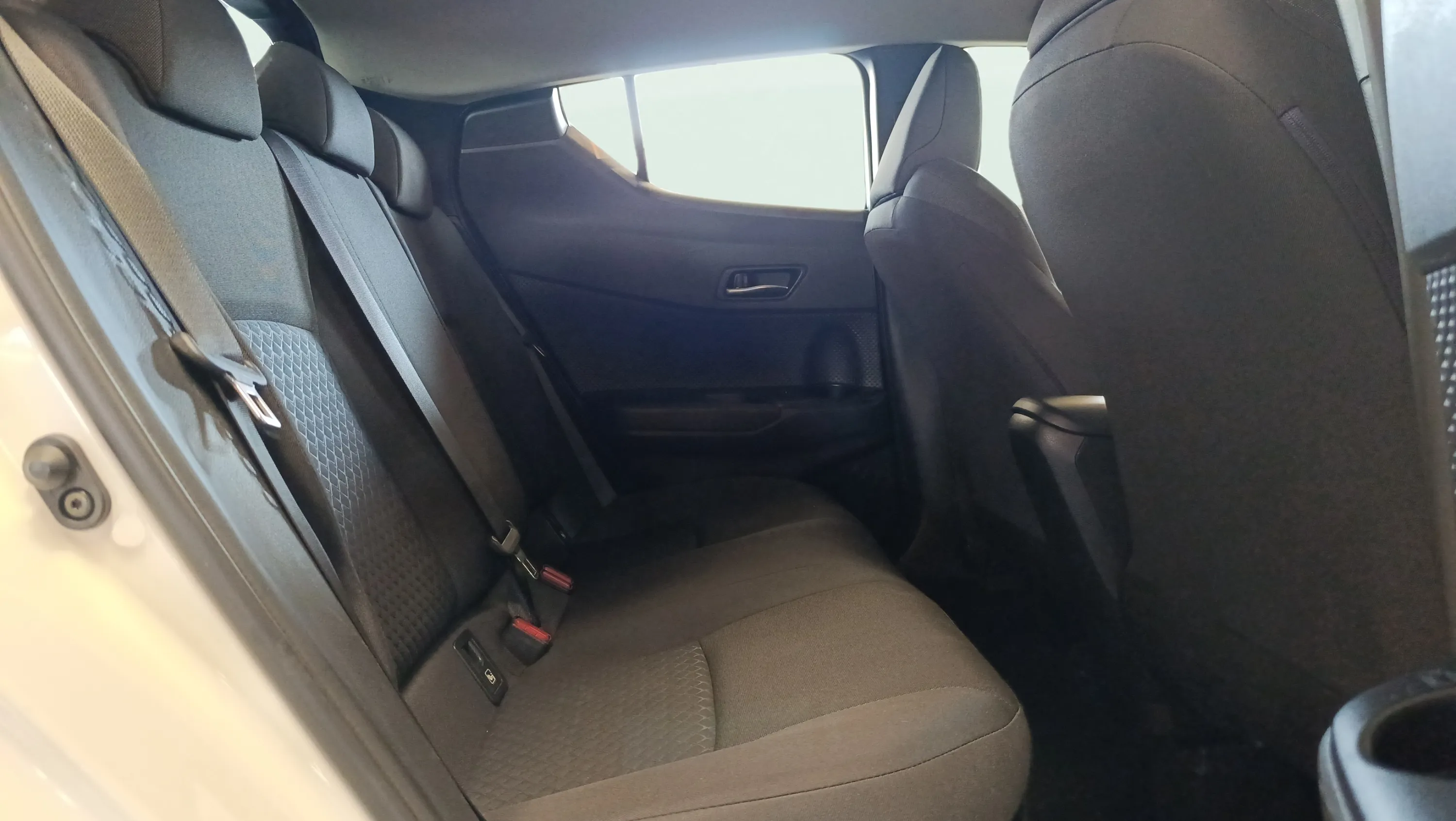 Toyota C-HR 1.8 125H Active - foto 31