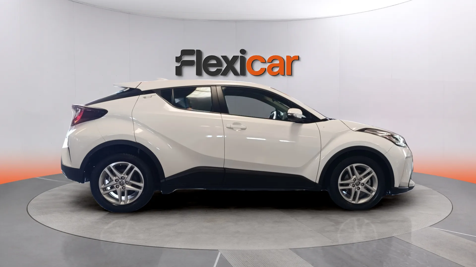 Toyota C-HR 1.8 125H Active - foto 2