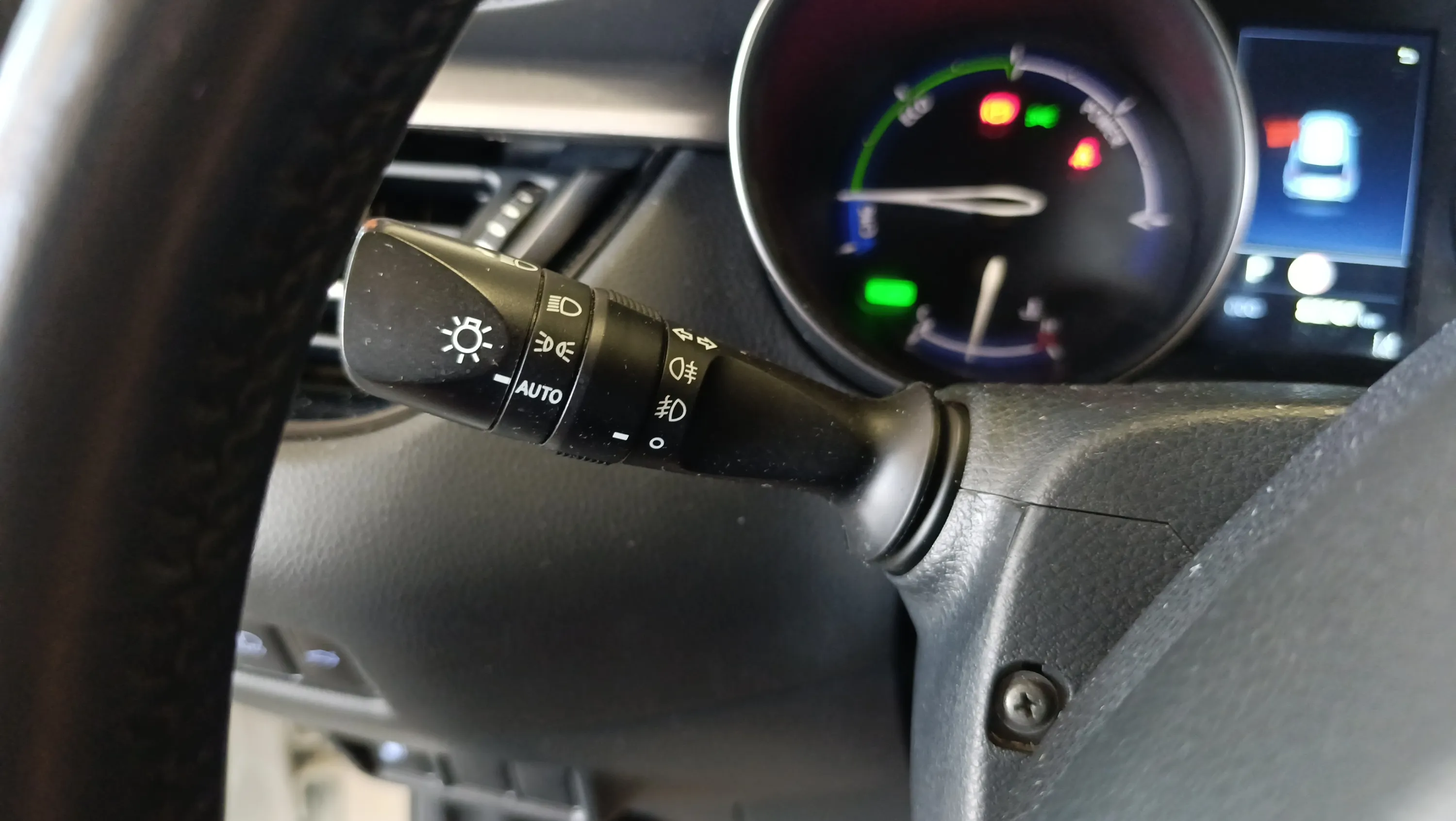 Toyota C-HR 1.8 125H Active - foto 12