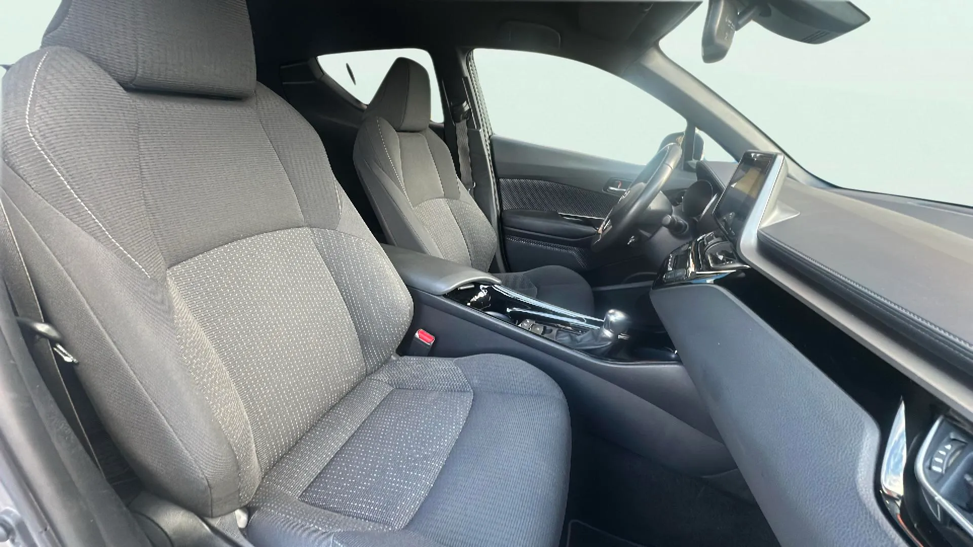 Toyota C-HR 1.8 125H Advance - foto 18