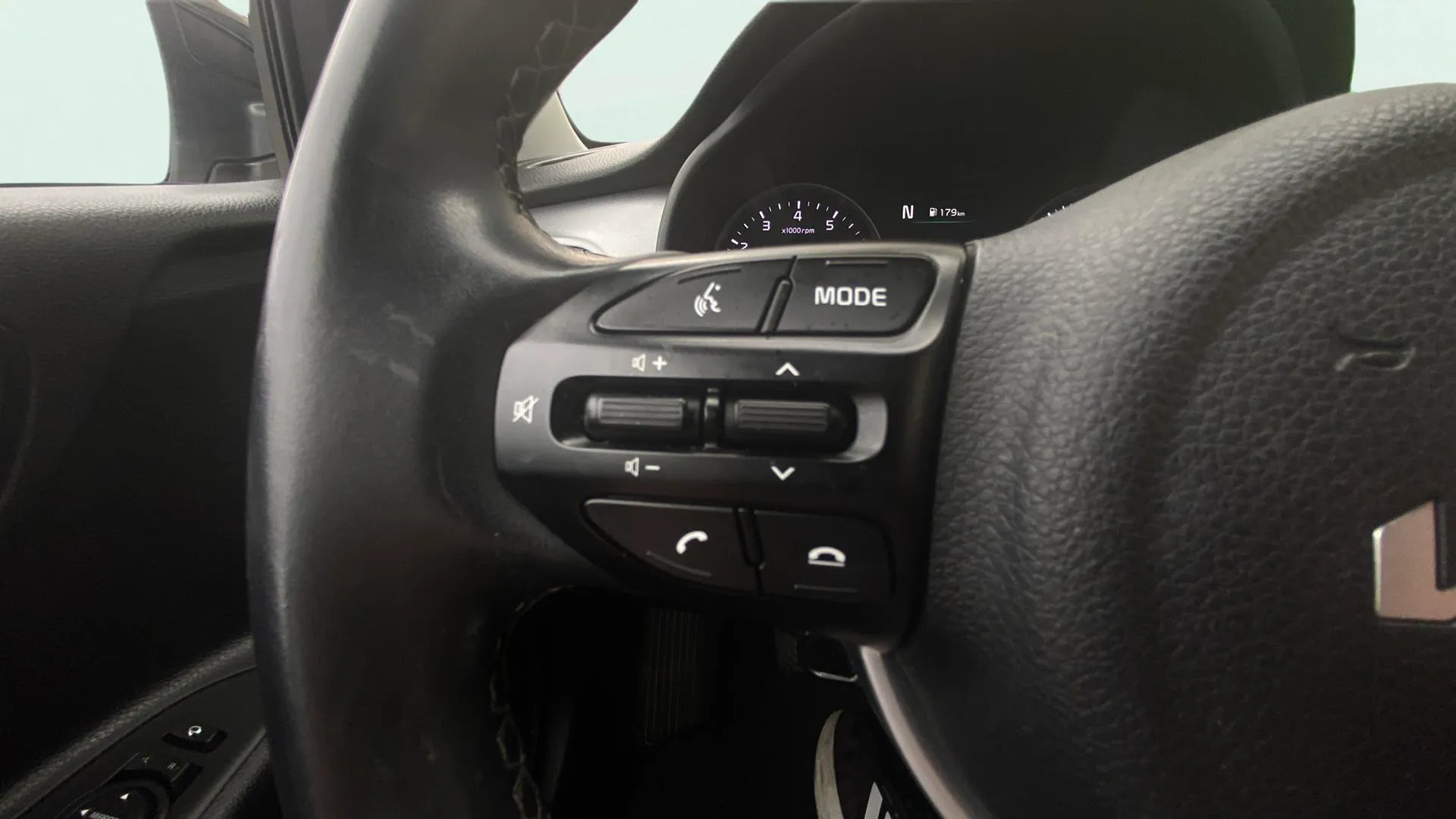 Kia Stonic 1.0 T-GDi MHEV iMT Drive - foto 12