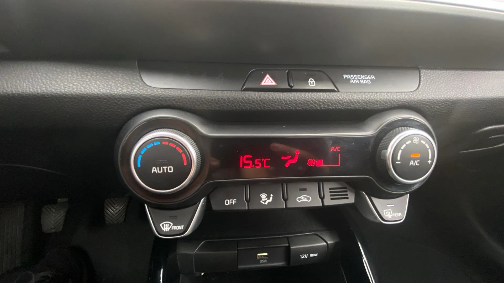 Kia Stonic 1.0 T-GDi MHEV iMT Drive - foto 24