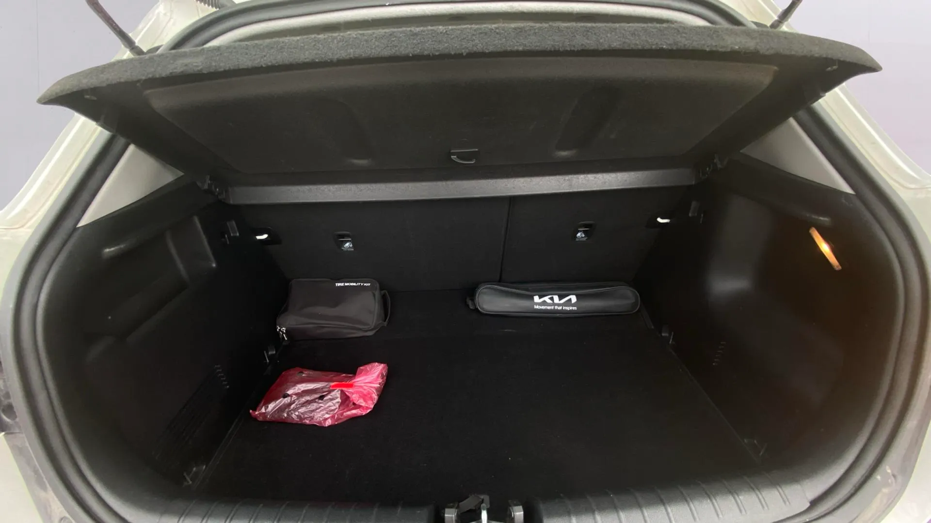 Kia Stonic 1.0 T-GDi MHEV iMT Drive - foto 7