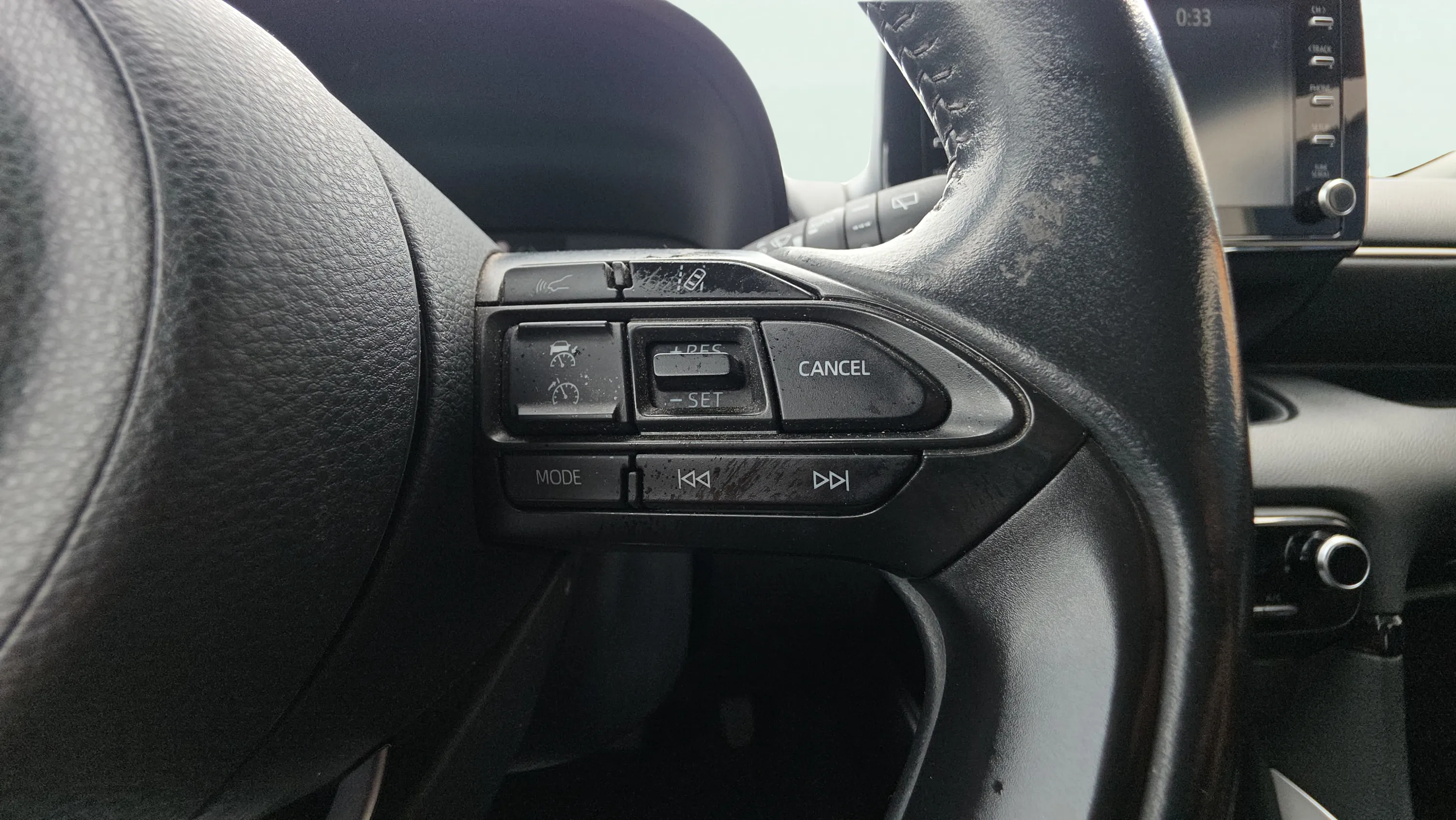 Toyota Yaris 1.5 120H Active Tech - foto 14