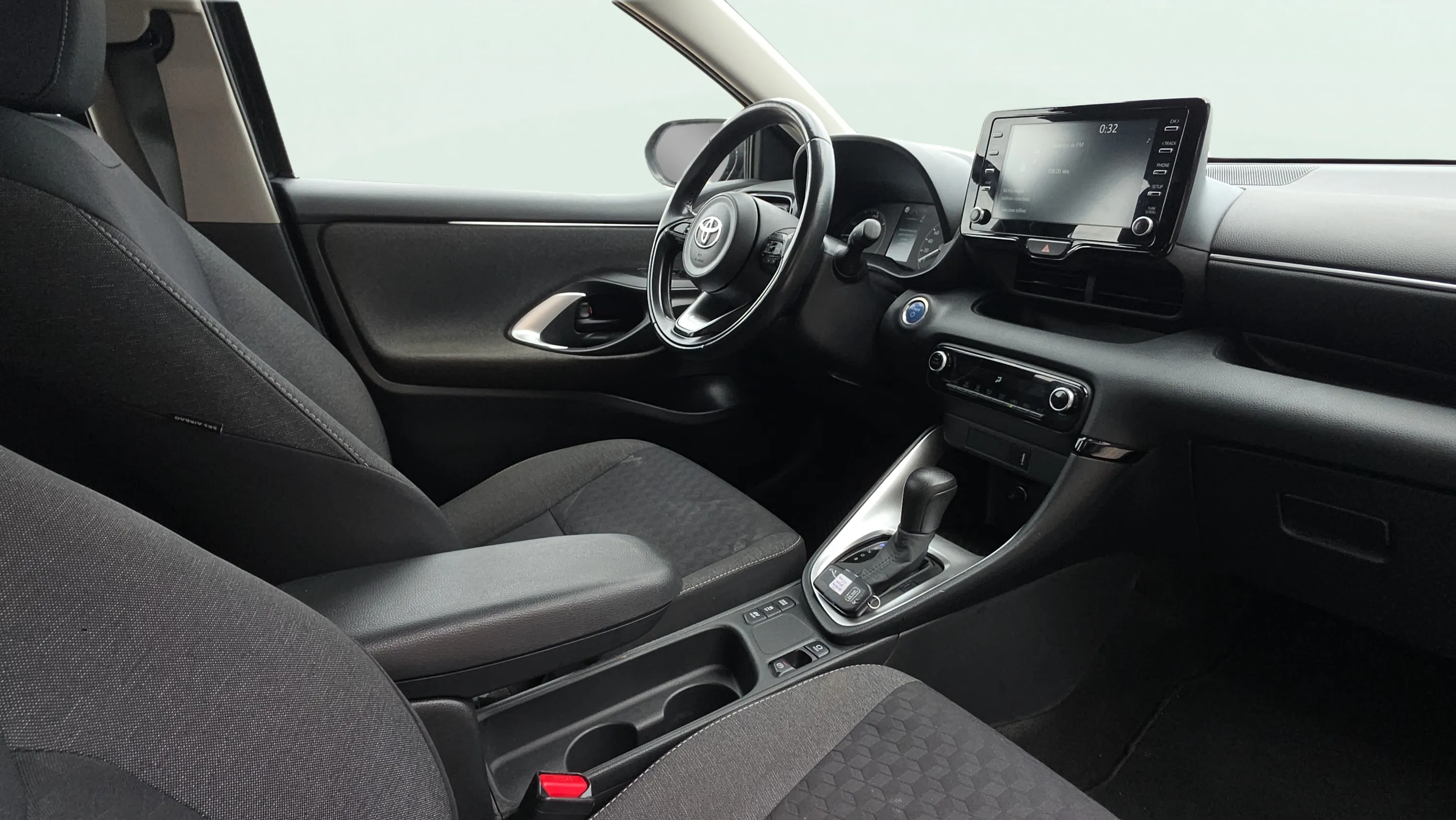 Toyota Yaris 1.5 120H Active Tech - foto 17