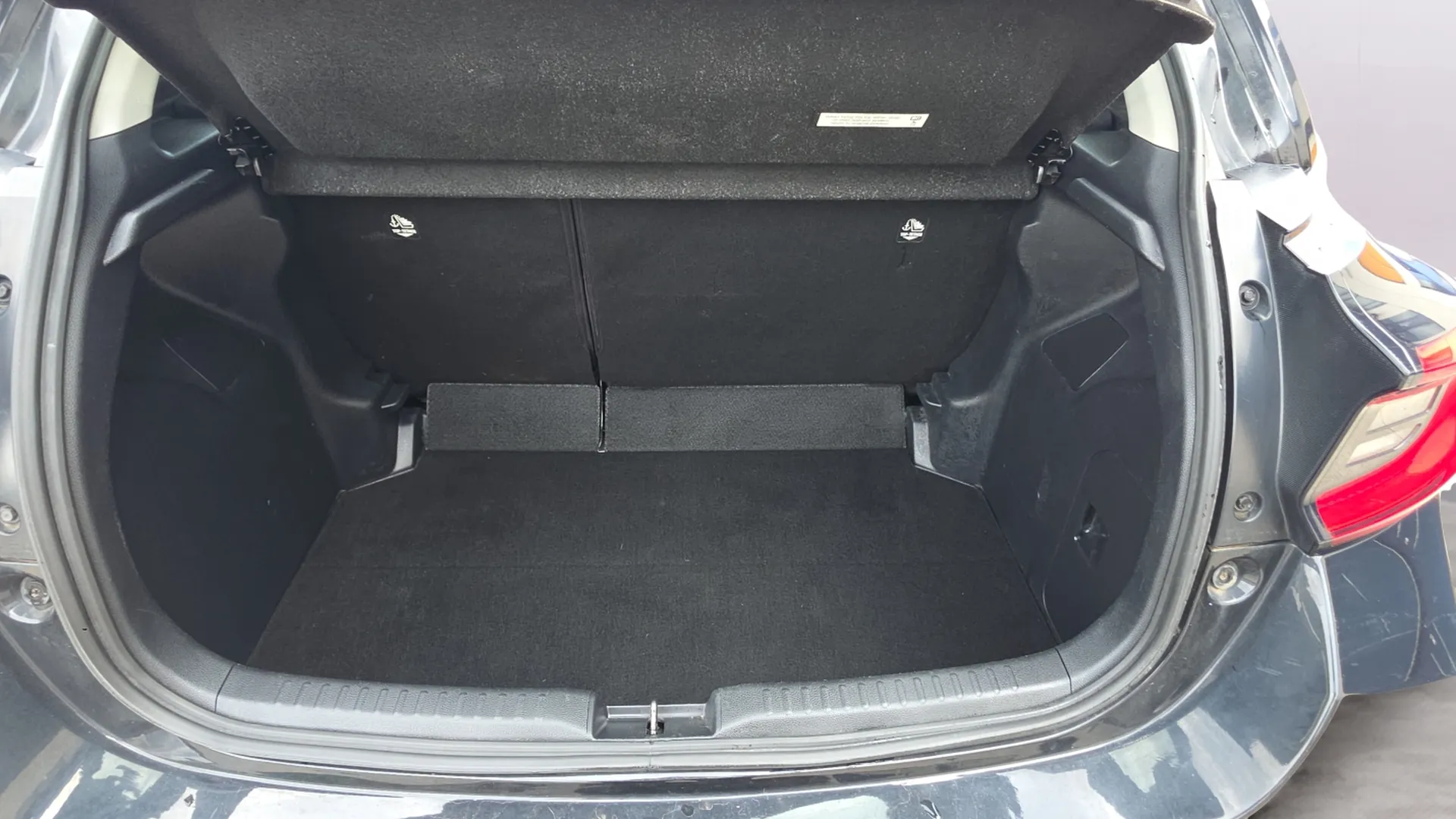 Toyota Yaris 1.5 120H Active Tech - foto 9