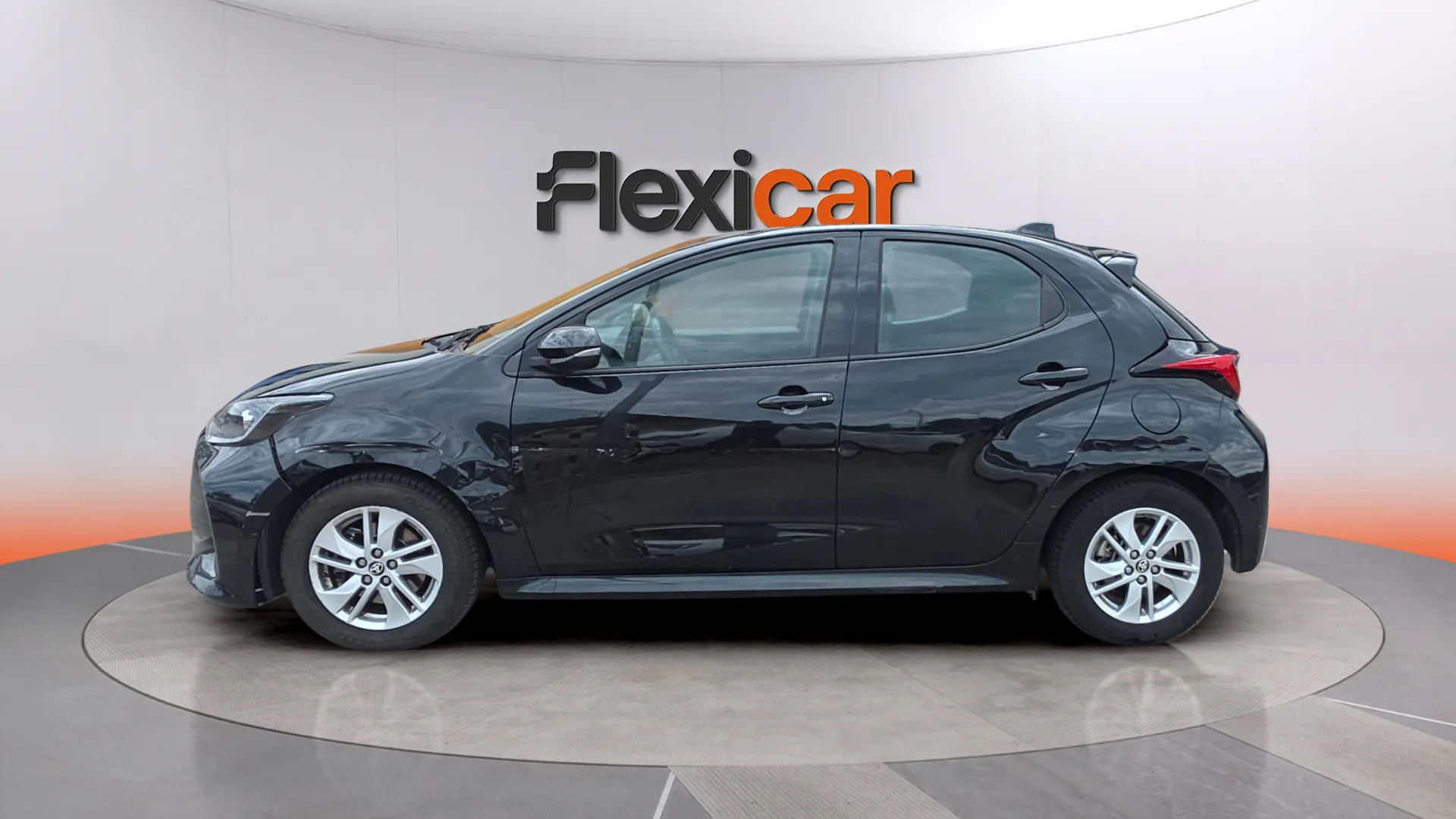Toyota Yaris 1.5 120H Active Tech - foto 5
