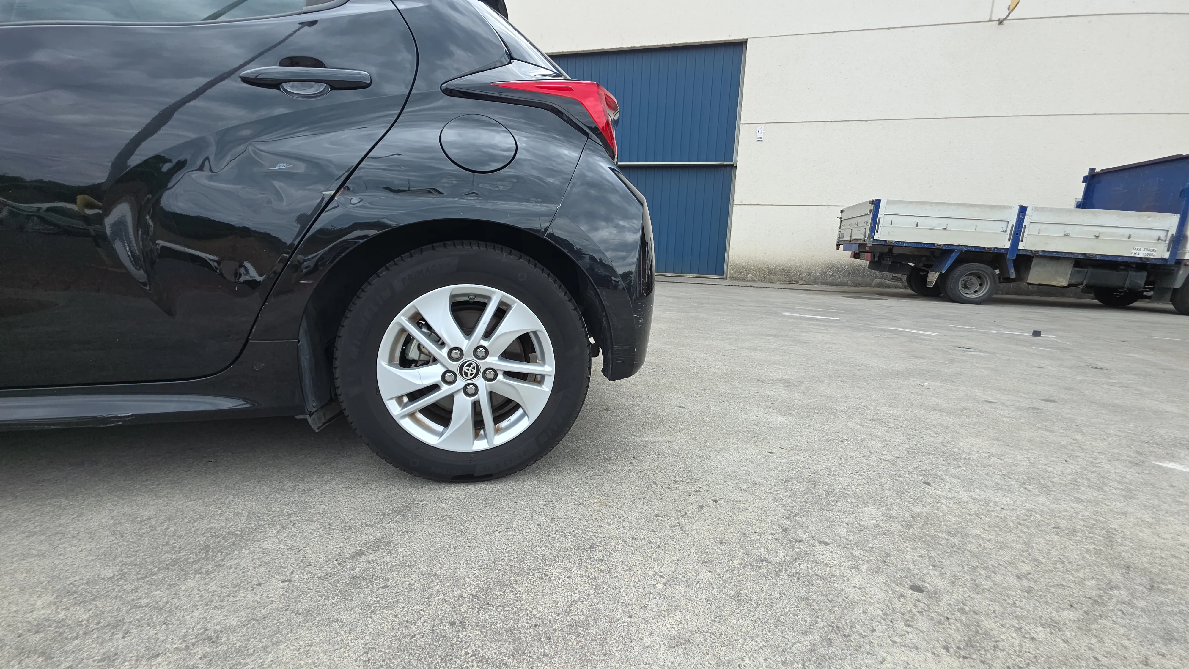 Toyota Yaris 1.5 120H Active Tech - foto 26