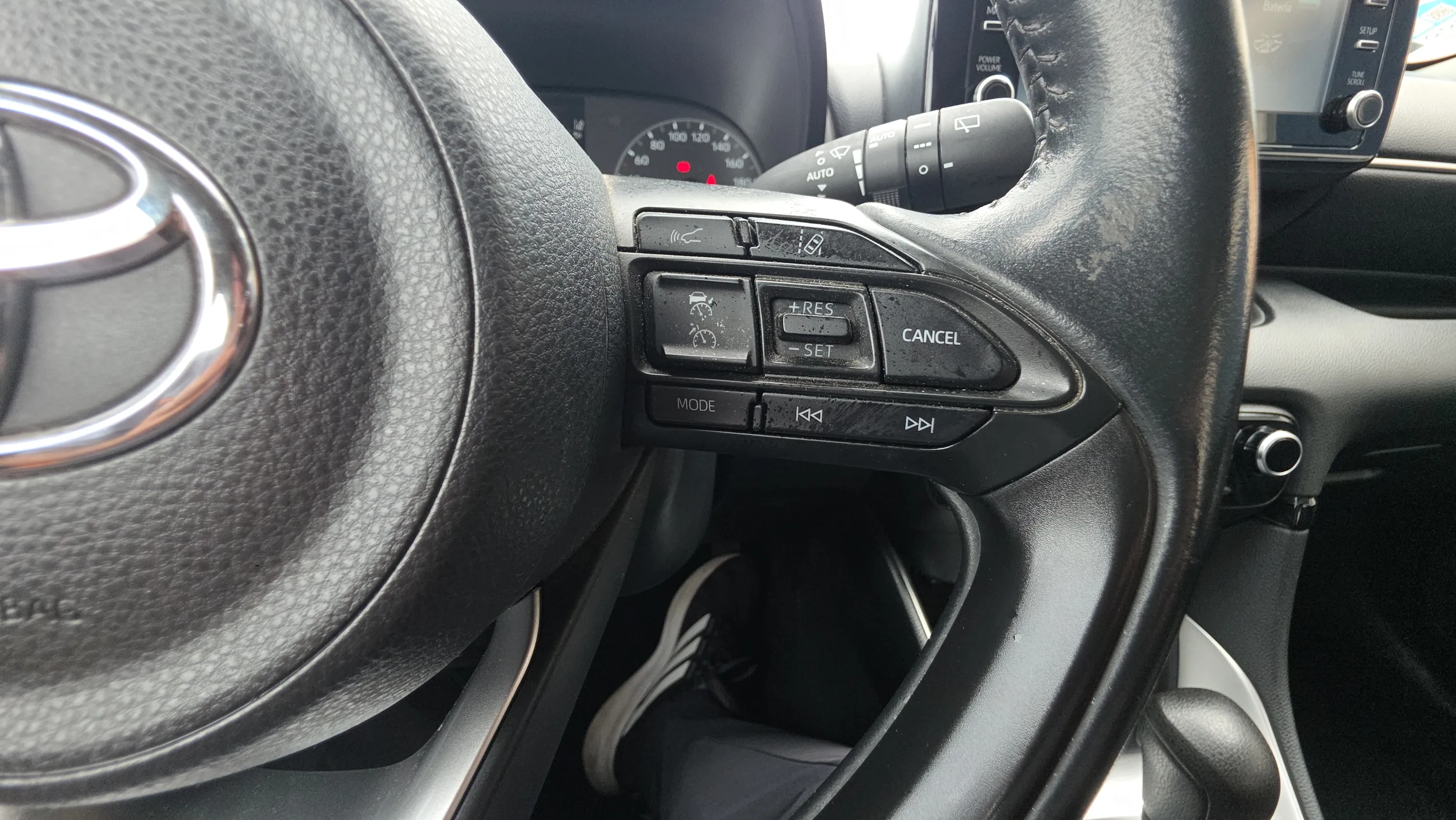 Toyota Yaris 1.5 120H Active Tech - foto 15