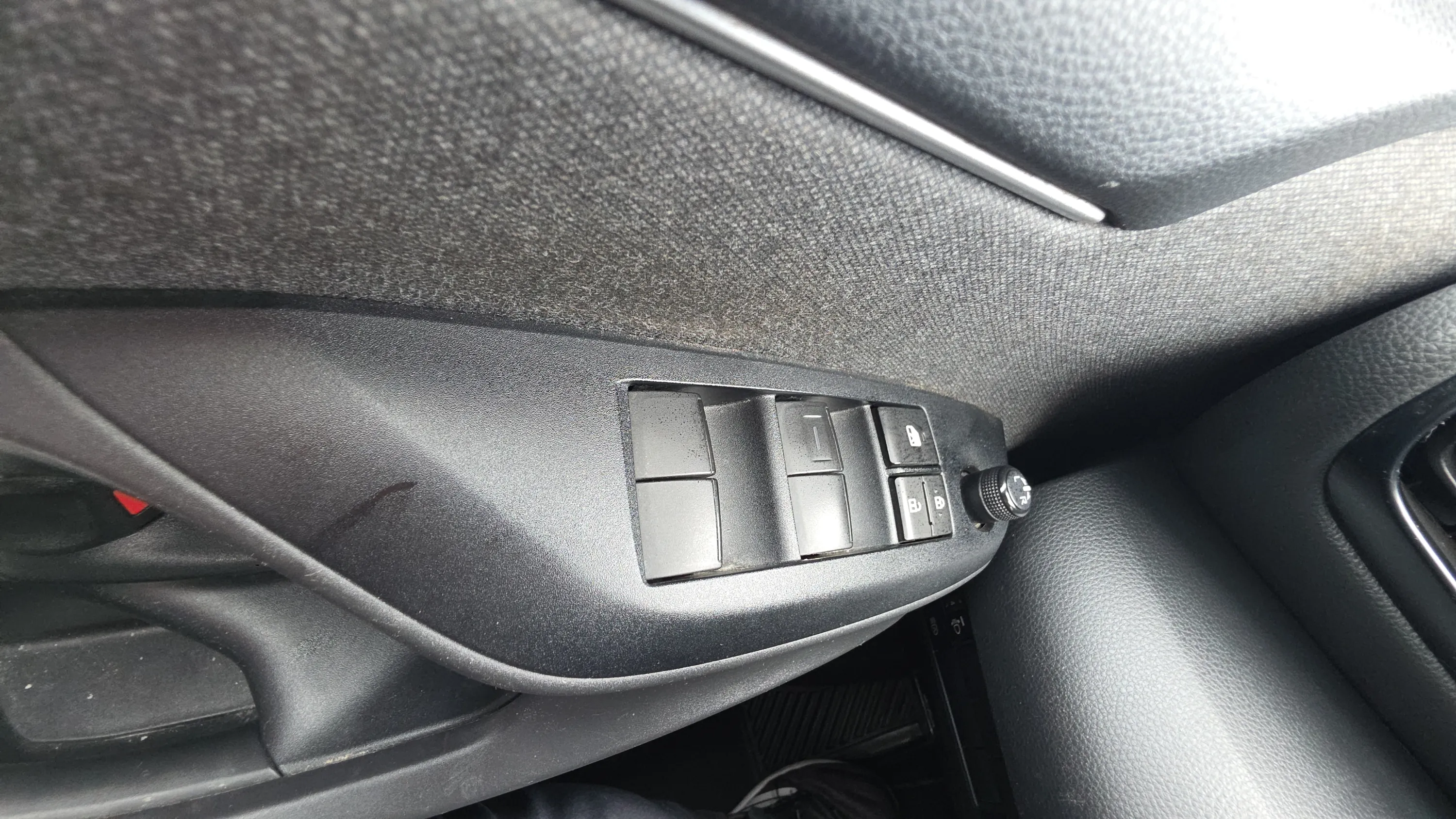 Toyota Yaris 1.5 120H Active Tech - foto 18