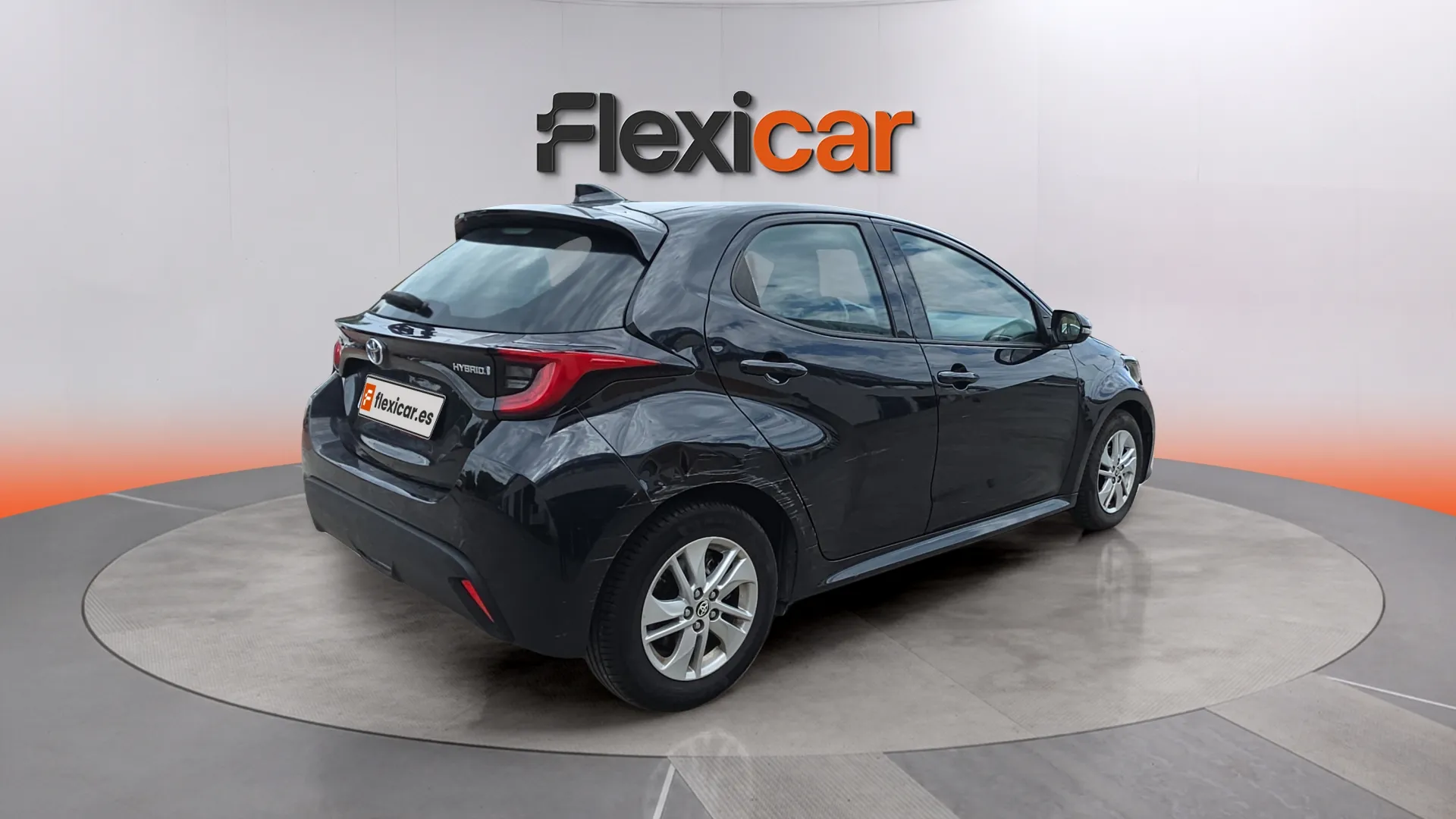 Toyota Yaris 1.5 120H Active Tech - foto 6